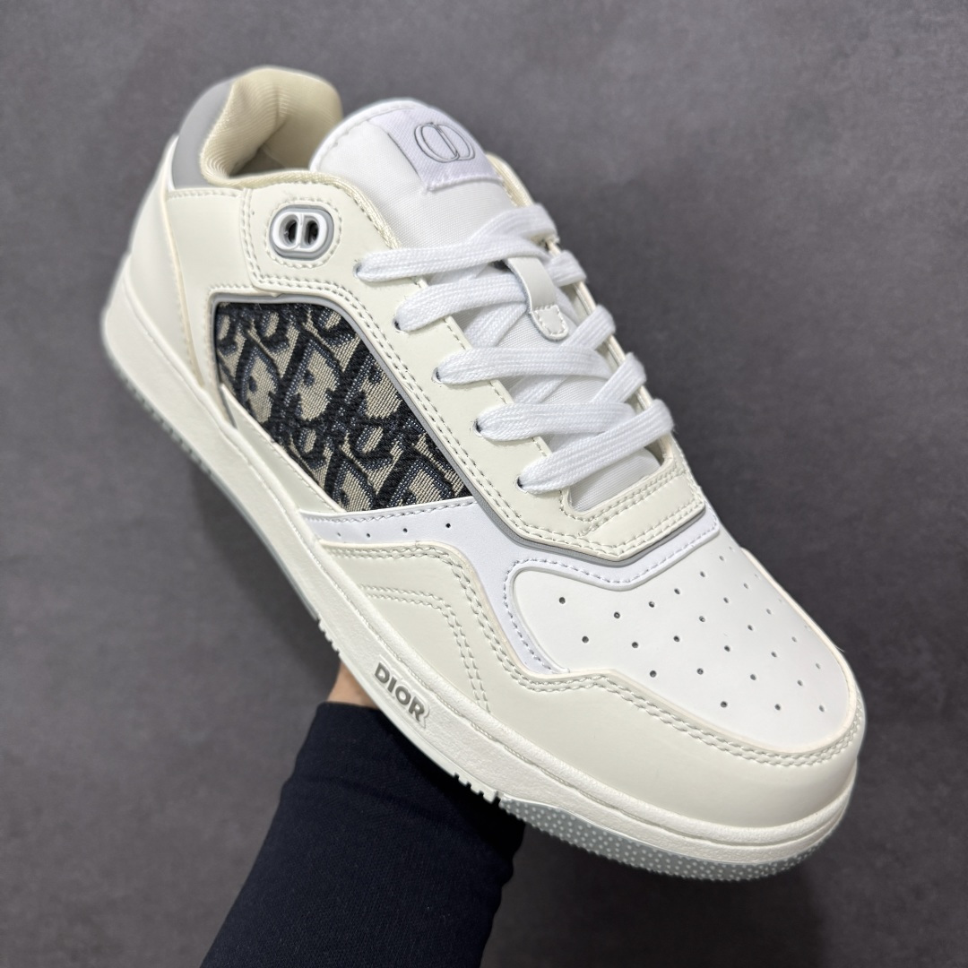 图片[3]-【YH版本】DIOR B27 Low \’Dior Oblique Galaxy 迪奥 低帮 黑色 牛皮织物徽标印花低邦休闲板鞋 这款B27低帮运动鞋是该系列新品，延续Dior的经典款式。采用灰色光滑牛皮革精心制作，侧面饰以米色和黑色Obliquex印花镶片；\”CD Lcons\”造型的鞋带孔眼巧妙精致，双色橡胶鞋底、后侧鞋口和鞋跟处均带有品牌标志性细节，提升格调。时尚百搭，可为各式造型增光添彩。 货号：3SN272ZIR16536 尺码：38 39 40 41 42 43 44 45 46 编码：XSB270280-选品中心