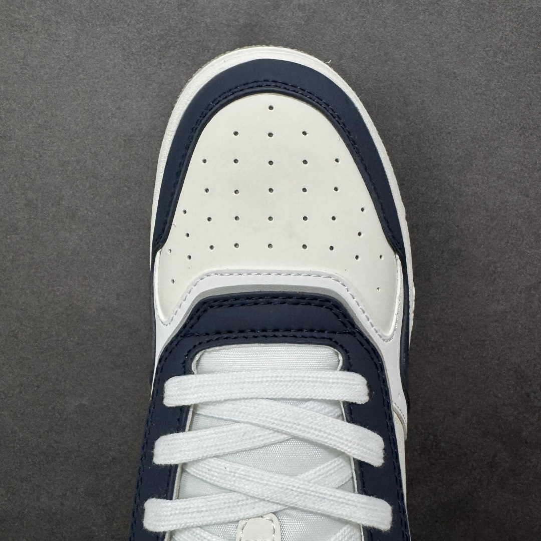 图片[8]-【YH版本】DIOR B27 Low \’Dior Oblique Galaxy 迪奥 低帮 黑色 牛皮织物徽标印花低邦休闲板鞋 这款B27低帮运动鞋是该系列新品，延续Dior的经典款式。采用灰色光滑牛皮革精心制作，侧面饰以米色和黑色Obliquex印花镶片；\”CD Lcons\”造型的鞋带孔眼巧妙精致，双色橡胶鞋底、后侧鞋口和鞋跟处均带有品牌标志性细节，提升格调。时尚百搭，可为各式造型增光添彩。 货号：3SN272ZIR16536 尺码：38 39 40 41 42 43 44 45 46 编码：XSB270280-选品中心