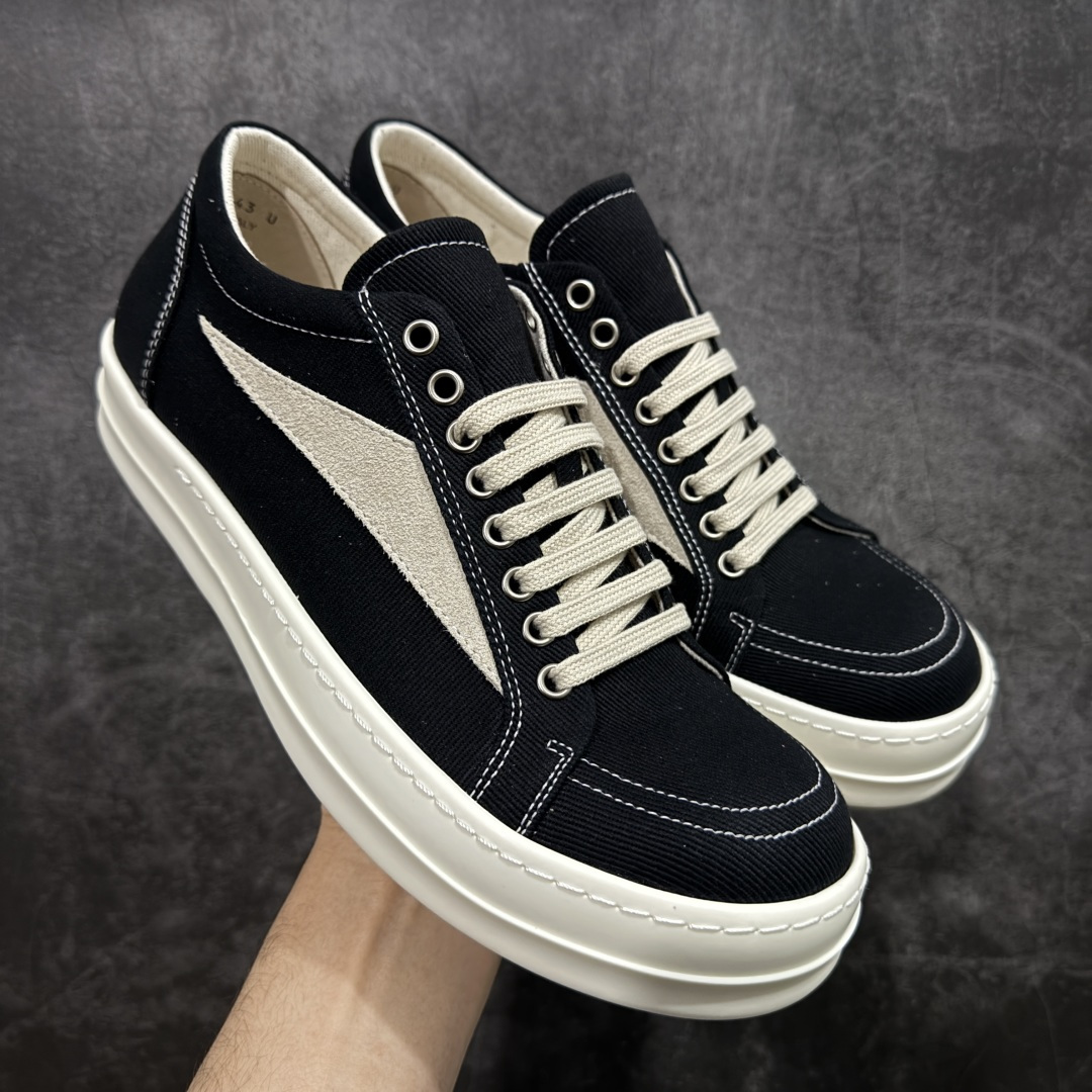 【莞产G版】帆布大匡威RO / Rick Owens DRKSHDW 瑞克·欧文斯 大匡威/低帮厚底/ 水洗牛仔帆布 低帮 西瓜头 【皮料】 东莞原厂进口全新2025年新材质““水洗牛仔斜纹帆布” 【鞋带】 鞋带采用水染定织法工艺，高密度之下，透出光泽感！ 【鞋头】软糯，轻轻按压有牛皮细细的纹理质感！ 【鞋底】TPU大底奶香味！硬度、肤感一比一！鞋底logo钢印清晰正确！ 【鞋垫】独家私人开模压印！牛皮贴面，双层复合！ 【尺码】 ：36 37 38 39 40 41 42 43 44 45 46！-选品中心