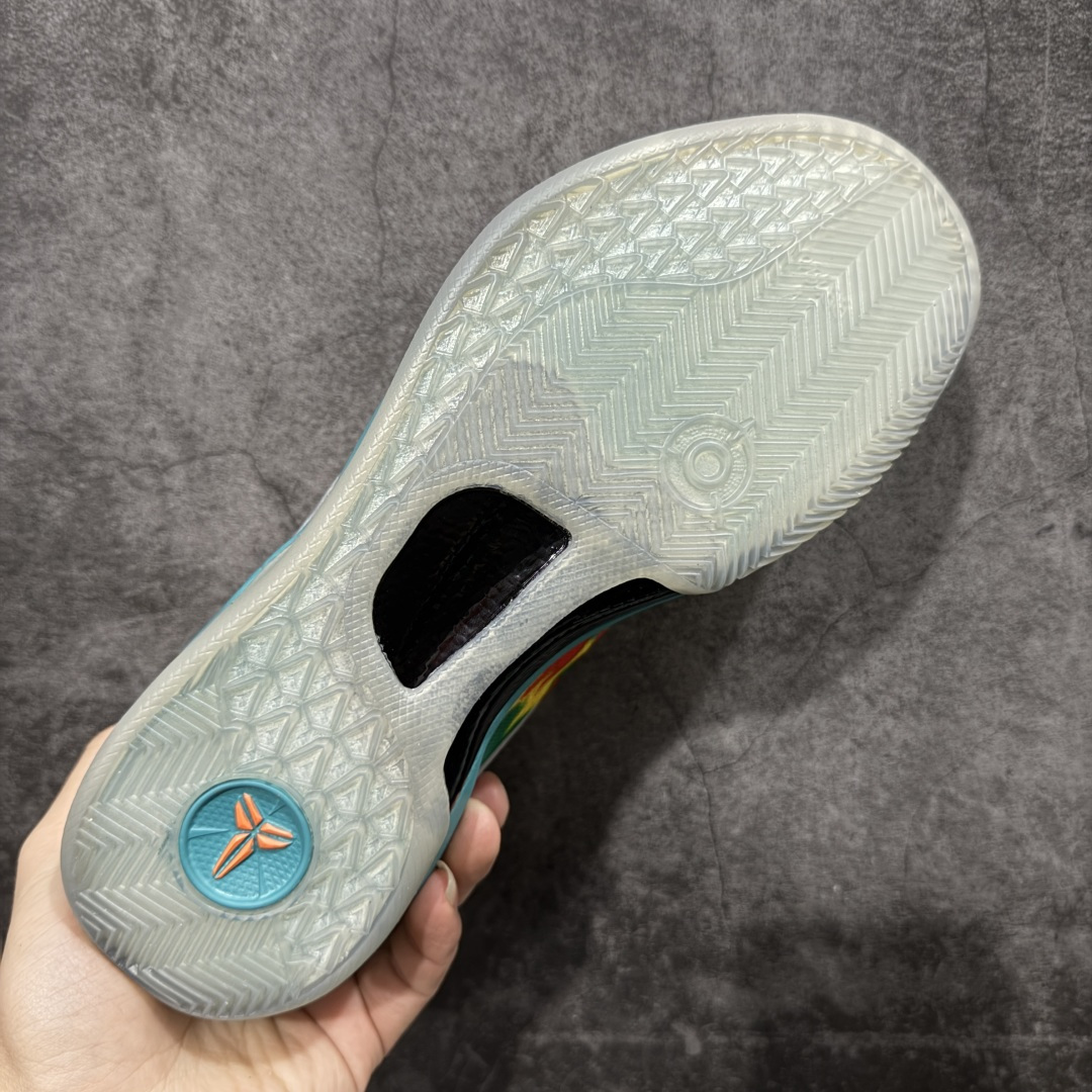 图片[9]-【CK纯原版】Nike Zoom Kobe Ⅷ System 科比8代 男子实战篮球鞋 FQ3548-001 鞋垫升级配备超厚PHYLON中底 前后掌部位搭载Zoom气垫单元 塑料碳纤维支撑中板 KOBE VII体系的速度模块配备了 PHYLON 中底和在前后掌部位的 Zoom气垫单元，提供快速响应的缓冲。同时，采用低帮弹力鞋口设计，使鞋子能够紧贴脚踝提供更好的支撑。速度模块采用贴合脚面的舒适包裹设计，摒弃传统的鞋舌和鞋内套，使球鞋更加轻质。 尺码：39-47.5-选品中心