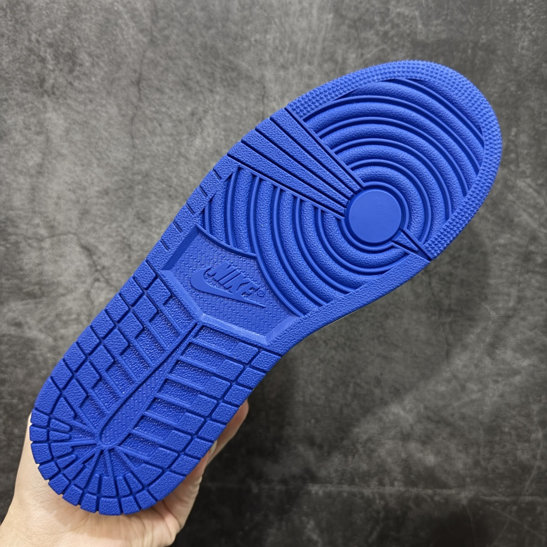 图片[9]-【莞产DG纯原】Union x Fragment Design x Air Jordan 1 Retro High OG 高帮 藤原浩黑白蓝拼接 AJ1 乔丹1代 aj1 乔1 高邦 黑白蓝拼接 乔丹篮球鞋 IO7847-002 全新批次 原厂皮料 正确爆裂纹 清洁度超高，所有细节经得起推敲，外贸零售首选版本 高价零售推荐版本💪🏻 原楦原纸板开发 极致一眼正品既视感 原厂皮料 原厂拉帮工艺 全部采用原厂电脑车 针距 边距完全同步原鞋 原厂特供皮料承诺百分百一致原鞋 鞋面清洁度最高QC检验标准 控制溢胶 飞翼3D高频深度立体 全市场仅此一家 鞋盒、防尘纸 均采购来自原厂 尺码：40 40.5 41 42 42.5 43 44 44.5 45 46 47.5-选品中心