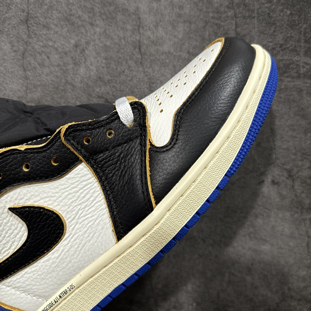 图片[6]-【莞产DG纯原】Union x Fragment Design x Air Jordan 1 Retro High OG 高帮 藤原浩黑白蓝拼接 AJ1 乔丹1代 aj1 乔1 高邦 黑白蓝拼接 乔丹篮球鞋 IO7847-002 全新批次 原厂皮料 正确爆裂纹 清洁度超高，所有细节经得起推敲，外贸零售首选版本 高价零售推荐版本💪🏻 原楦原纸板开发 极致一眼正品既视感 原厂皮料 原厂拉帮工艺 全部采用原厂电脑车 针距 边距完全同步原鞋 原厂特供皮料承诺百分百一致原鞋 鞋面清洁度最高QC检验标准 控制溢胶 飞翼3D高频深度立体 全市场仅此一家 鞋盒、防尘纸 均采购来自原厂 尺码：40 40.5 41 42 42.5 43 44 44.5 45 46 47.5-选品中心