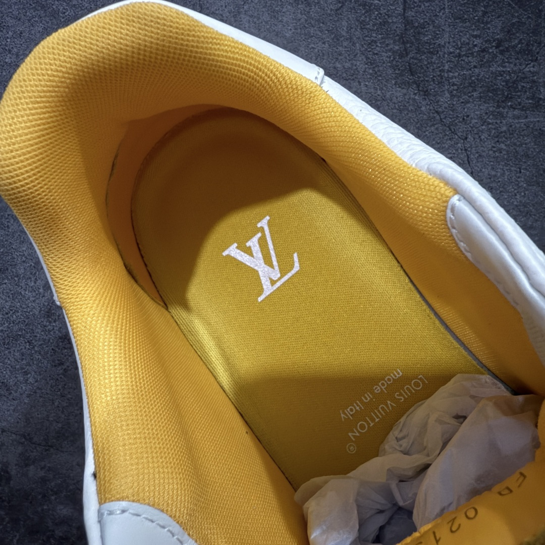 图片[8]-【天花板/Goat版】 市场最强版 没有之一的存在💪🏻 Louis Vuitton LV Trainer 系列全新版上架 手里有正品的可以对比下🆚懂货的看细节‼️ 此版品质是市场从未达到的新高度！ 整体版型 皮料 牛仔布的色差 压花纹路清晰度 后跟版型等等 都可以自行对比[机智]吊打市场所有货，怒甩十条街的那种，直接来正品对比图🆚，欢迎拿市场各大工厂的货来对比！ 尺码：35-45码-选品中心