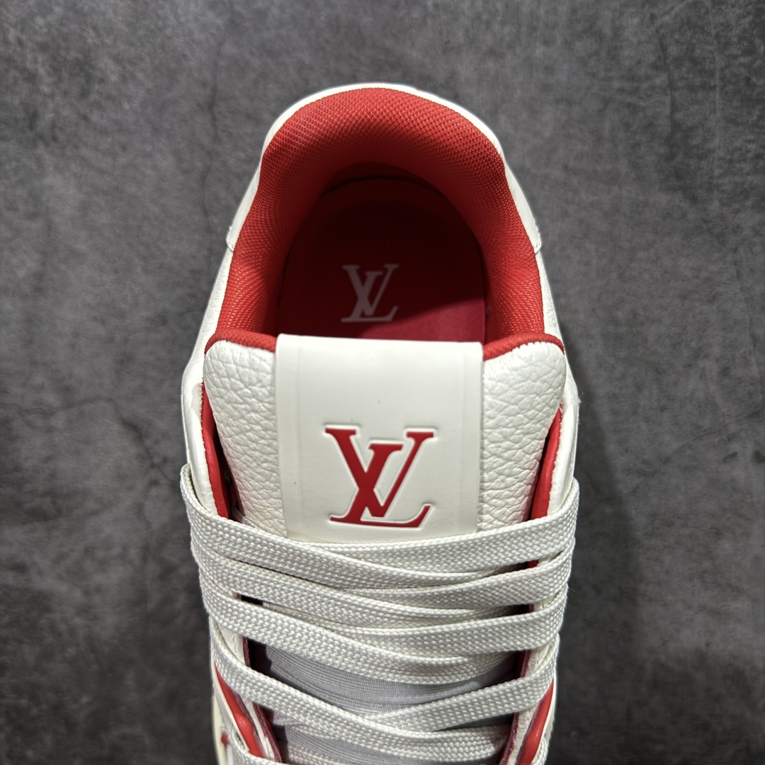 图片[8]-【天花板/Goat版】 市场最强版 没有之一的存在💪🏻 Louis Vuitton LV Trainer 系列全新版上架 手里有正品的可以对比下🆚懂货的看细节‼️ 此版品质是市场从未达到的新高度！ 整体版型 皮料 牛仔布的色差 压花纹路清晰度 后跟版型等等 都可以自行对比[机智]吊打市场所有货，怒甩十条街的那种，直接来正品对比图🆚，欢迎拿市场各大工厂的货来对比！ 尺码：35-45码-选品中心