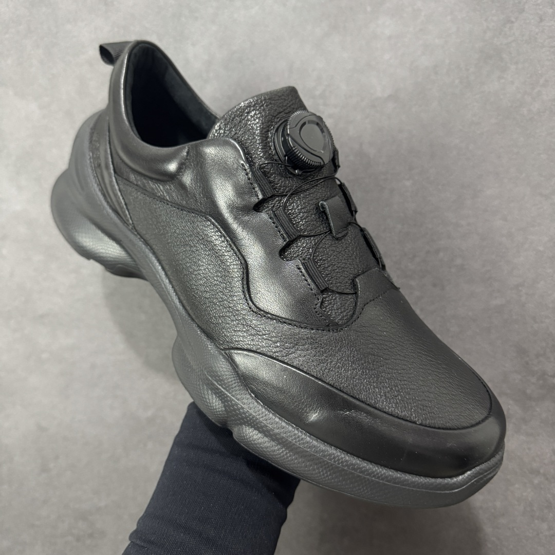 图片[3]-【公司级】ECCO爱步跑步鞋百搭舒适 秋冬新款厚底休闲运动鞋男鞋 灵动系列 黄景瑜同款 品质牛皮鞋面 轻盈柔韧 具有良好的透气性 细腻柔软 简约系带设计 可自由调节松紧 贴合脚型 PU泡沫橡胶大底 抓地力强 具有良好的防滑耐磨性 时尚简约 休闲百搭 尺码：39 40 41 42 43 44 （皮鞋码）-选品中心