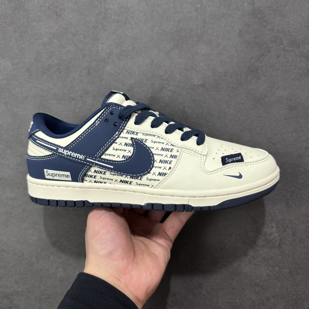 【定制版】Nike SB Dunk Low “supreme联名------白蓝印花” 高端定制 低帮休闲板鞋 定制鞋盒 大厂纯原品质出货 超高清洁度 皮料切割干净无任何毛边 细节完美 货号:XD1588-238 尺码:36 36.5 37.5 38 38.5 39 40 40.5 41 42 42.5 43 44 44.5 45-选品中心