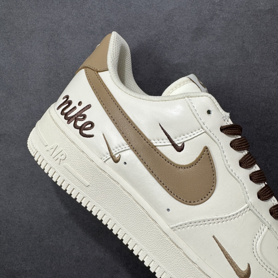图片[6]-【定制版】NIke Air Force 1 \’07 Low 奶咖白棕三小勾 空军一号低帮 运动鞋 休闲鞋 折边针车 工艺难度大 原楦头原纸板 高端定制鞋盒 原厂鞋底 超高清洁度 细节完美 货号：NH0601-584 尺码：36 36.5 37.5 38 38.5 39 40 40.5 41 42 42.5 43 44 44.5 45 编码：HXSB310320-选品中心