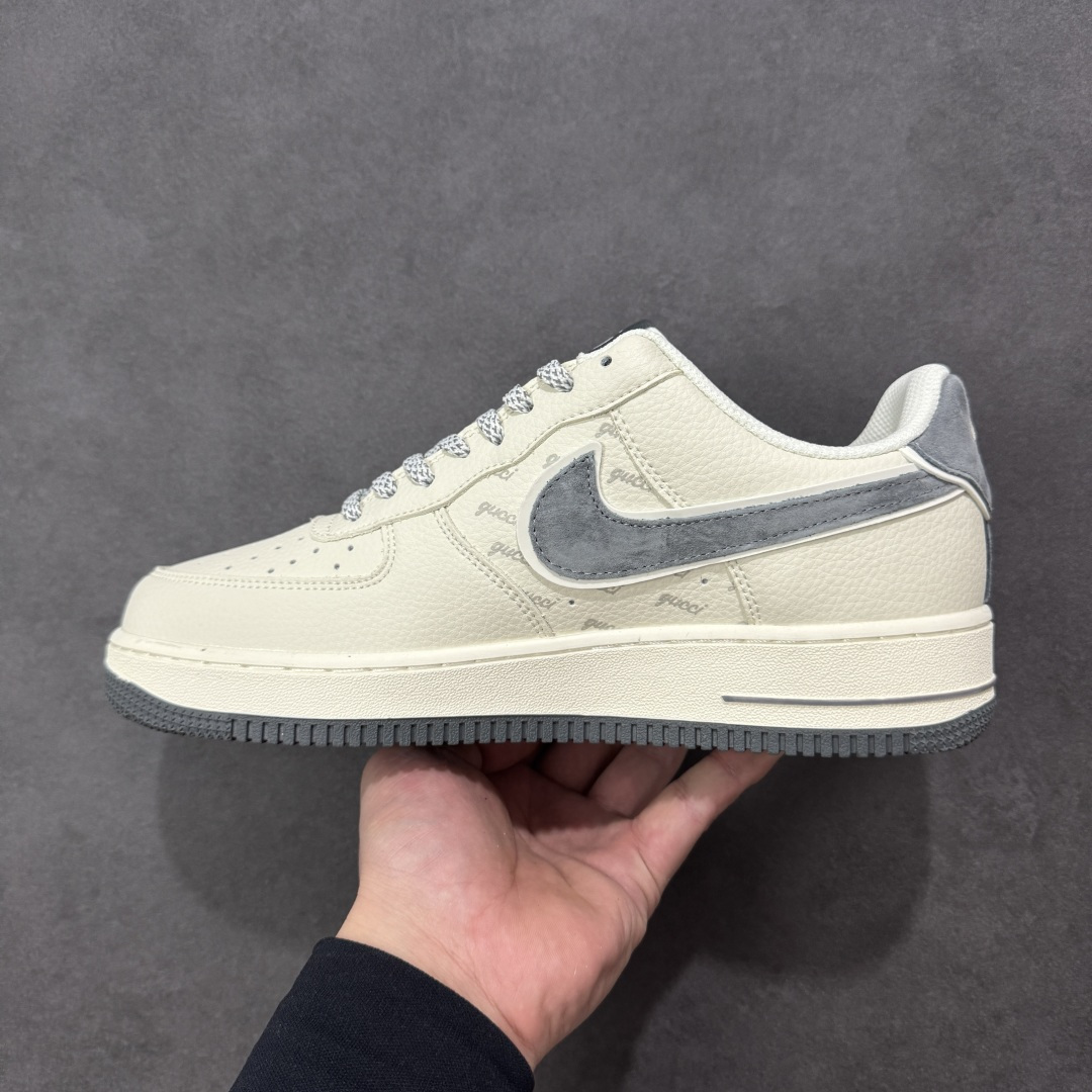 图片[2]-【定制版】NIke Air Force 1 \’07 Low “古驰联名-米灰猪八革”空军一号 低帮 运动鞋 休闲鞋 折边针车 工艺难度大 原楦头原纸板 原装鞋盒 定制五金配件 内置全掌气垫 原厂鞋底 货号：XL1982-330 尺码：36 36.5 37.5 38 38.5 39 40 40.5 41 42 42.5 43 44 44.5 45 编码：HXSB310320-选品中心