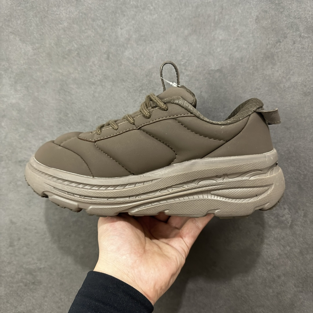 图片[2]-【YH版本】2025 BONDI b3LS联名鞋款闪亮登场 HOKA X Marni的跨界联名带来的 超乎想象的惊喜 以HOKA的经典的Bondi跑鞋为画布 Marni 挥洒色彩 蓬松的鞋面 搭配高饱和度纯色 视觉冲击力直接拉满 HOKA经典的厚底设计。 鞋底采用EVA板材发泡 脚感舒适 减震耐磨透气跑步运动鞋 货号 1170631 尺码 35.5 36 36.5 37.5 38 38.5 39 40 40.5 41 42 42.5 43 44 44.5 45 编码：YHB230240-选品中心