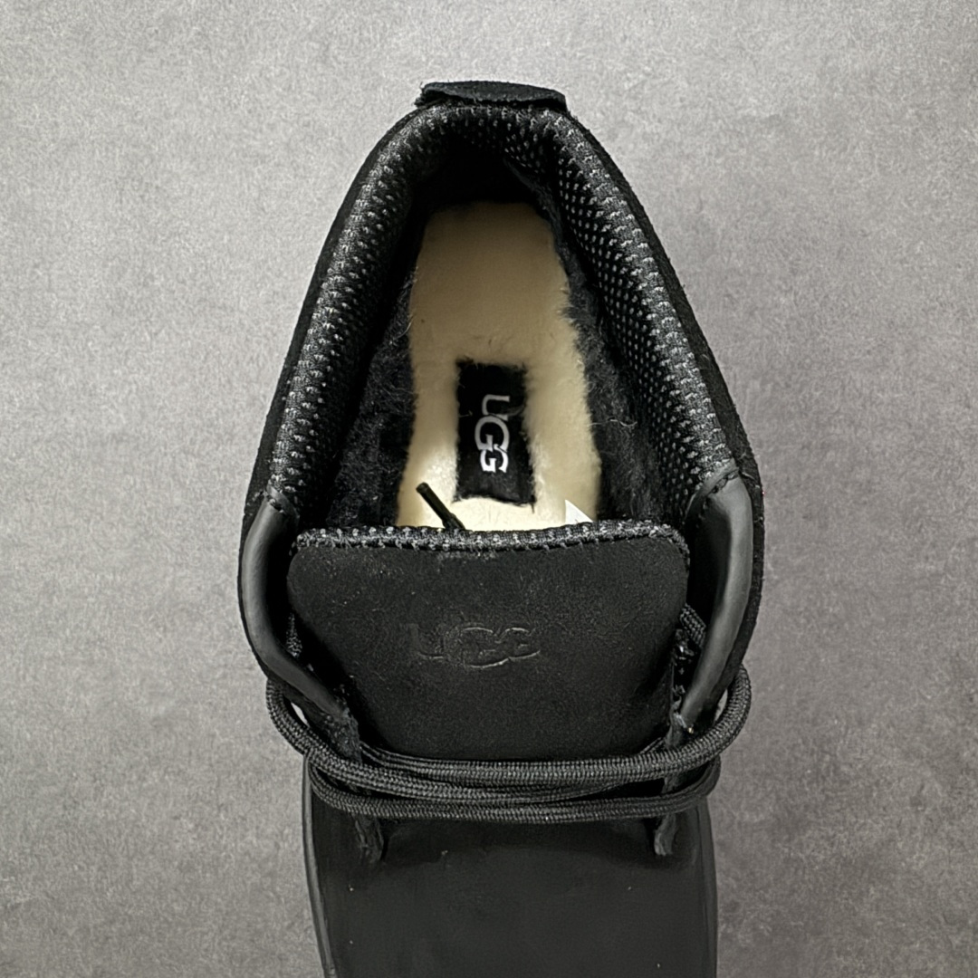 图片[7]-【SP顶级版】 平台外贸专供 UGG Burleigh Chukka 男士中帮雪地靴 1151773 原代工厂隆丰A级真羊毛皮一体完全遵循正平正品，精选A级羊皮毛一体材质，内里毛绒如云朵般包裹双脚，白带恒温属性一寒锁温抗冻，股季透气排湿，让双脚时刻处于干爽舒适的状态，轻量化设计搭配柔韧鞋底，每一步都似踩在软垫上，再加上贴合足型的弧度与足跟支撑，无论是居家休憩,外出通勤还是日常跑腿，全天行走也无负担。 从经典高筒靴到简约拖鞋，从基础中性色到潮流设计，既能与牛仔裤、卫衣打造随性日常，也能搭配裙子、男女同款更能轻松适配情侣穿搭。 优质羊皮毛天生耐磨损，搭配扎实工艺与防水科技加持，能抵御日常磨损与雨雪侵袭。一双穿数年仍能保持柔软质感💪🏻 尺码：39-45-选品中心