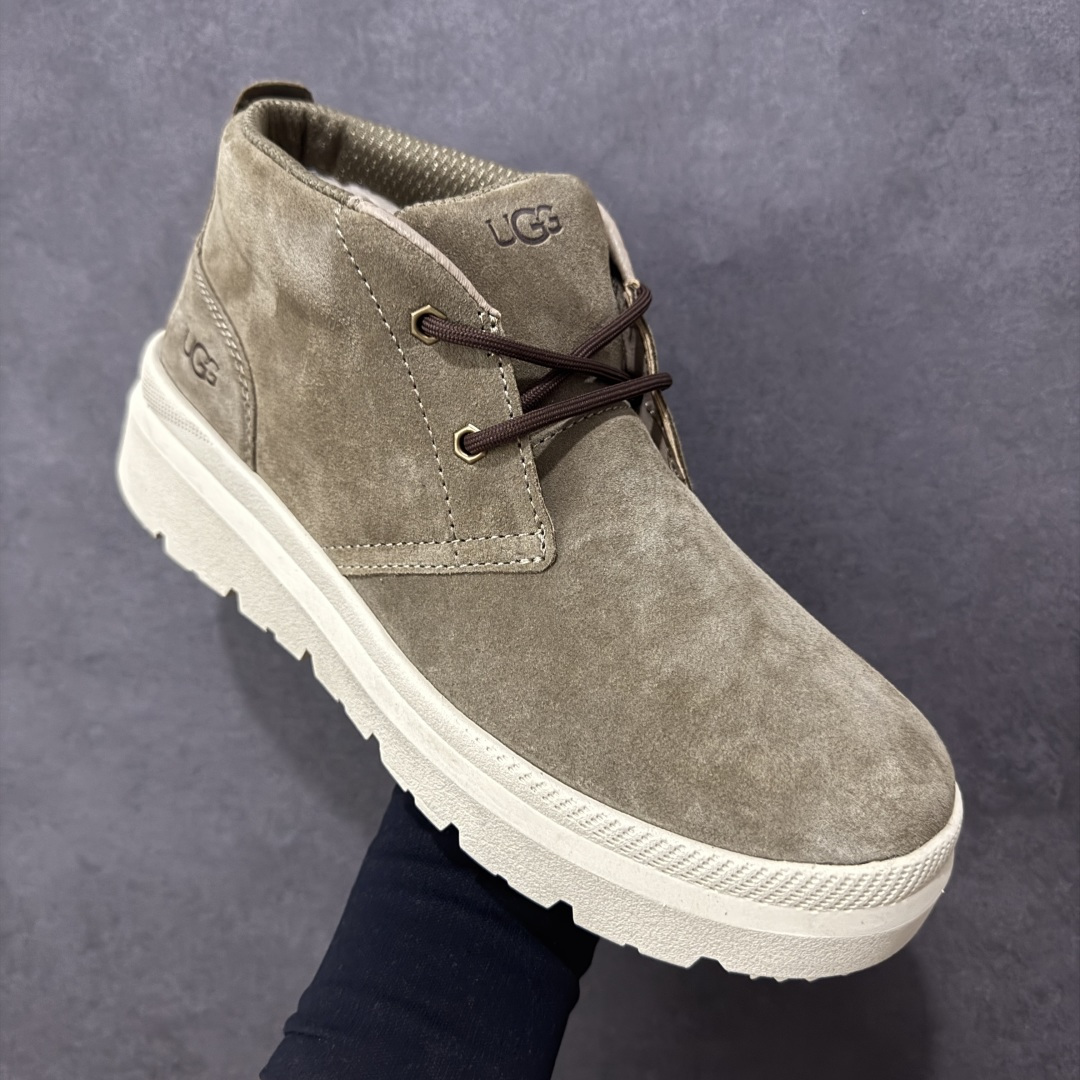 图片[3]-【SP顶级版】 平台外贸专供 UGG Burleigh Chukka 男士中帮雪地靴 1151773 原代工厂隆丰A级真羊毛皮一体完全遵循正平正品，精选A级羊皮毛一体材质，内里毛绒如云朵般包裹双脚，白带恒温属性一寒锁温抗冻，股季透气排湿，让双脚时刻处于干爽舒适的状态，轻量化设计搭配柔韧鞋底，每一步都似踩在软垫上，再加上贴合足型的弧度与足跟支撑，无论是居家休憩,外出通勤还是日常跑腿，全天行走也无负担。 从经典高筒靴到简约拖鞋，从基础中性色到潮流设计，既能与牛仔裤、卫衣打造随性日常，也能搭配裙子、男女同款更能轻松适配情侣穿搭。 优质羊皮毛天生耐磨损，搭配扎实工艺与防水科技加持，能抵御日常磨损与雨雪侵袭。一双穿数年仍能保持柔软质感💪🏻 尺码：39-45-选品中心