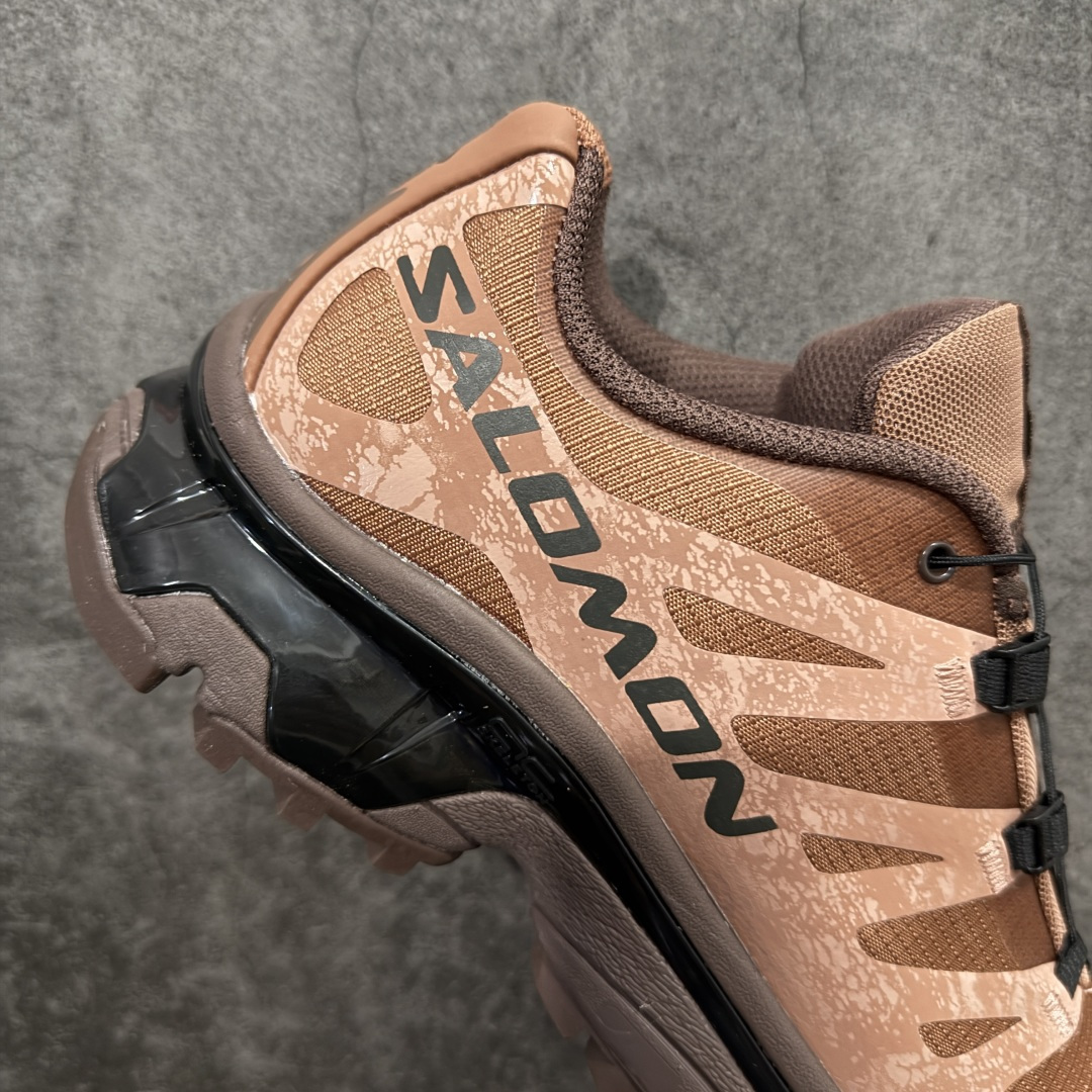 图片[7]-【莞产渠道】Salomon 萨洛蒙 XT-4 OG 复古机能跑鞋 咖啡棕 巧克力色 478771 经典户外产品 将初代XT 系列越野鞋面与重装徒步QUSET 4D中底融合呈现全新产品 鞋面拥有“SENSIFIT QUICKLACE ”双重组合 搭载 代表性的 4D ADVENCED CHASSIS 鞋底底盘 具备稳定 抓地 防护的综合特性 尺码：36 36.5 37.5 38 38.5 39 40 40.5 41 42 42.5 43 44 44.5 45-选品中心