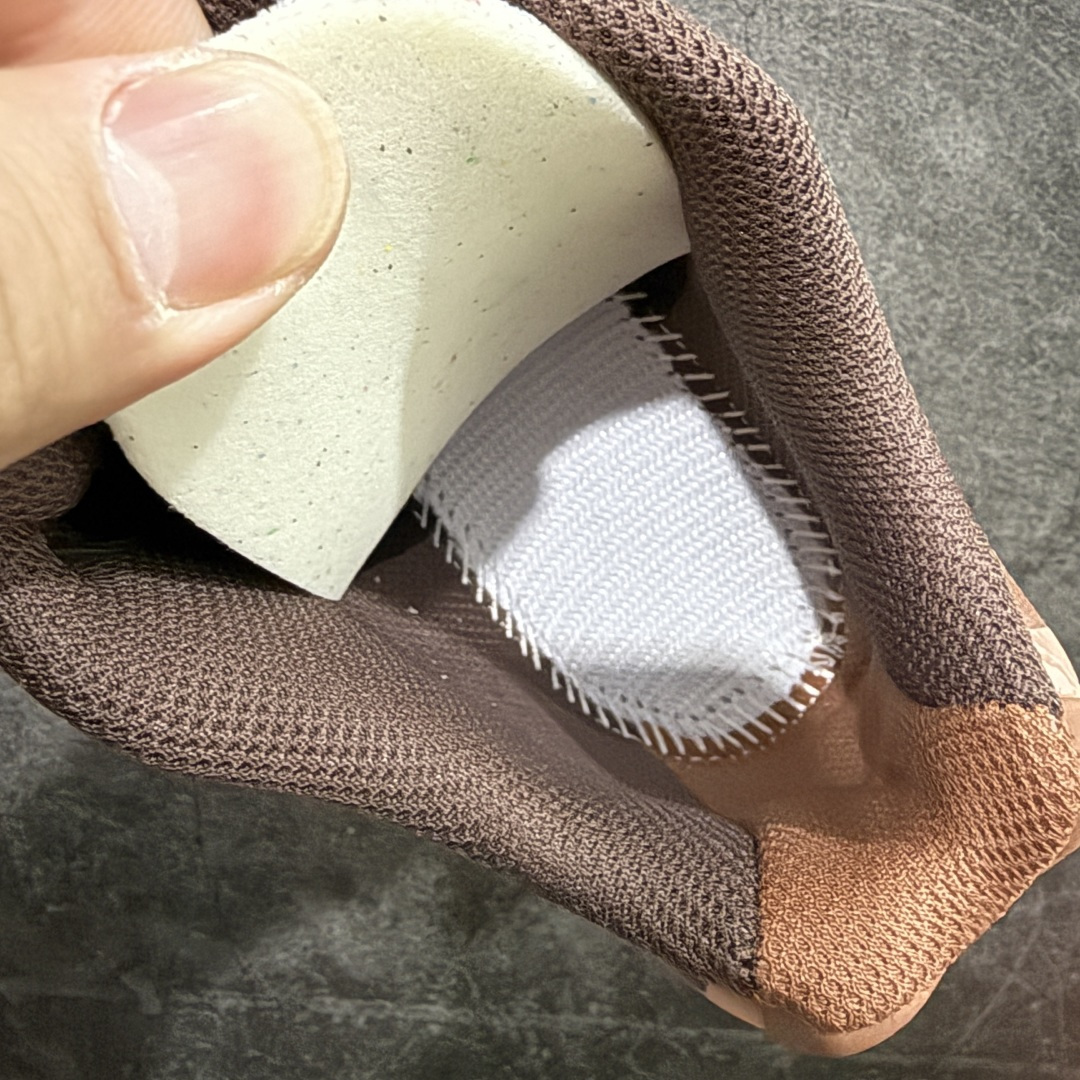 图片[8]-【莞产渠道】Salomon 萨洛蒙 XT-4 OG 复古机能跑鞋 咖啡棕 巧克力色 478771 经典户外产品 将初代XT 系列越野鞋面与重装徒步QUSET 4D中底融合呈现全新产品 鞋面拥有“SENSIFIT QUICKLACE ”双重组合 搭载 代表性的 4D ADVENCED CHASSIS 鞋底底盘 具备稳定 抓地 防护的综合特性 尺码：36 36.5 37.5 38 38.5 39 40 40.5 41 42 42.5 43 44 44.5 45-选品中心