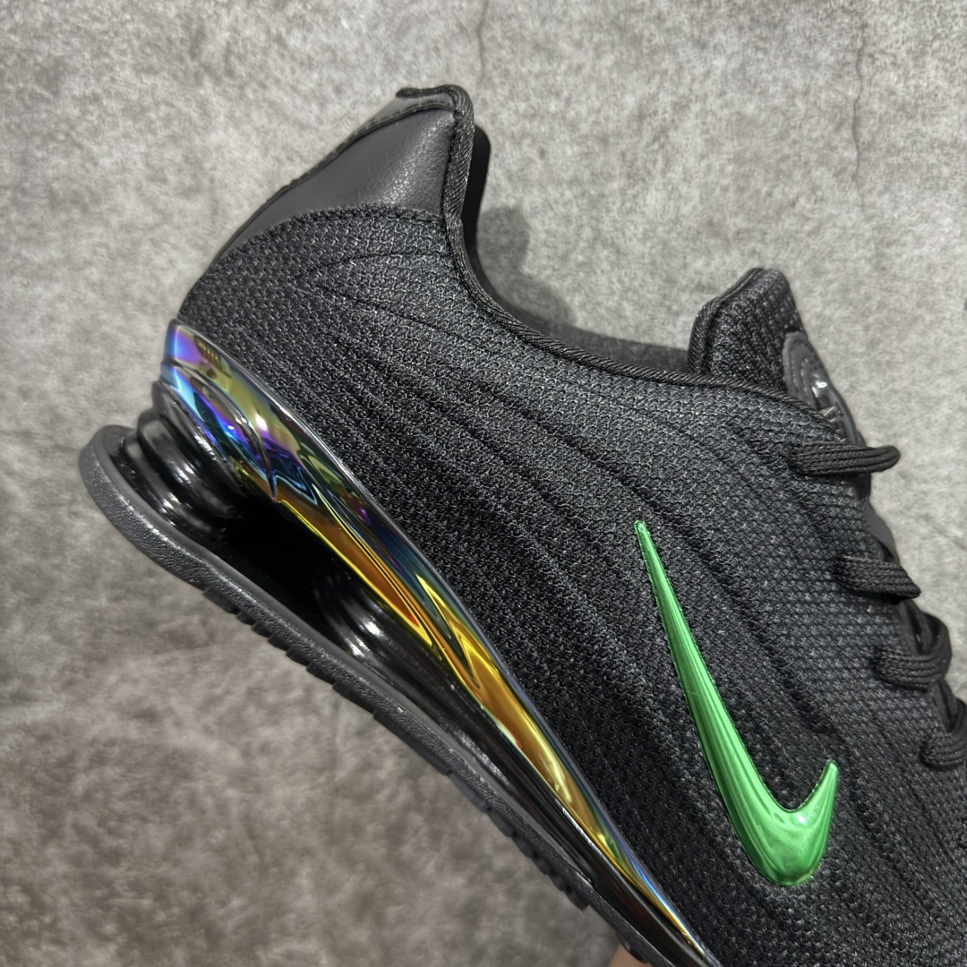 图片[7]-【外贸版】Nike SHOX Z 后掌气柱先锋机能风跑鞋 IM6051-001 Nike Shox Z搭载了Nike标志性的Shox缓震科技 后跟的气柱能有效吸收冲击能量提供良好的缓震效果 采用轻盈透气的材质制作鞋面能确保脚部保持干爽舒适 贴合脚部曲线 带来舒适的包裹感 “猫跟”设计不仅提升了时尚感 还增强了穿着时的稳定性 使脚部在行走或运动过程中能保持平衡 尺码： 36 36.5 37.5 38 38.5 39 40 40.5 41 42 42.5 43 44 44.5 45 46-选品中心