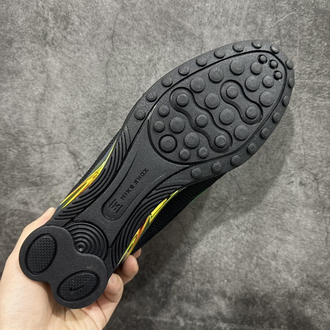 图片[9]-【外贸版】Nike SHOX Z 后掌气柱先锋机能风跑鞋 IM6051-001 Nike Shox Z搭载了Nike标志性的Shox缓震科技 后跟的气柱能有效吸收冲击能量提供良好的缓震效果 采用轻盈透气的材质制作鞋面能确保脚部保持干爽舒适 贴合脚部曲线 带来舒适的包裹感 “猫跟”设计不仅提升了时尚感 还增强了穿着时的稳定性 使脚部在行走或运动过程中能保持平衡 尺码： 36 36.5 37.5 38 38.5 39 40 40.5 41 42 42.5 43 44 44.5 45 46-选品中心