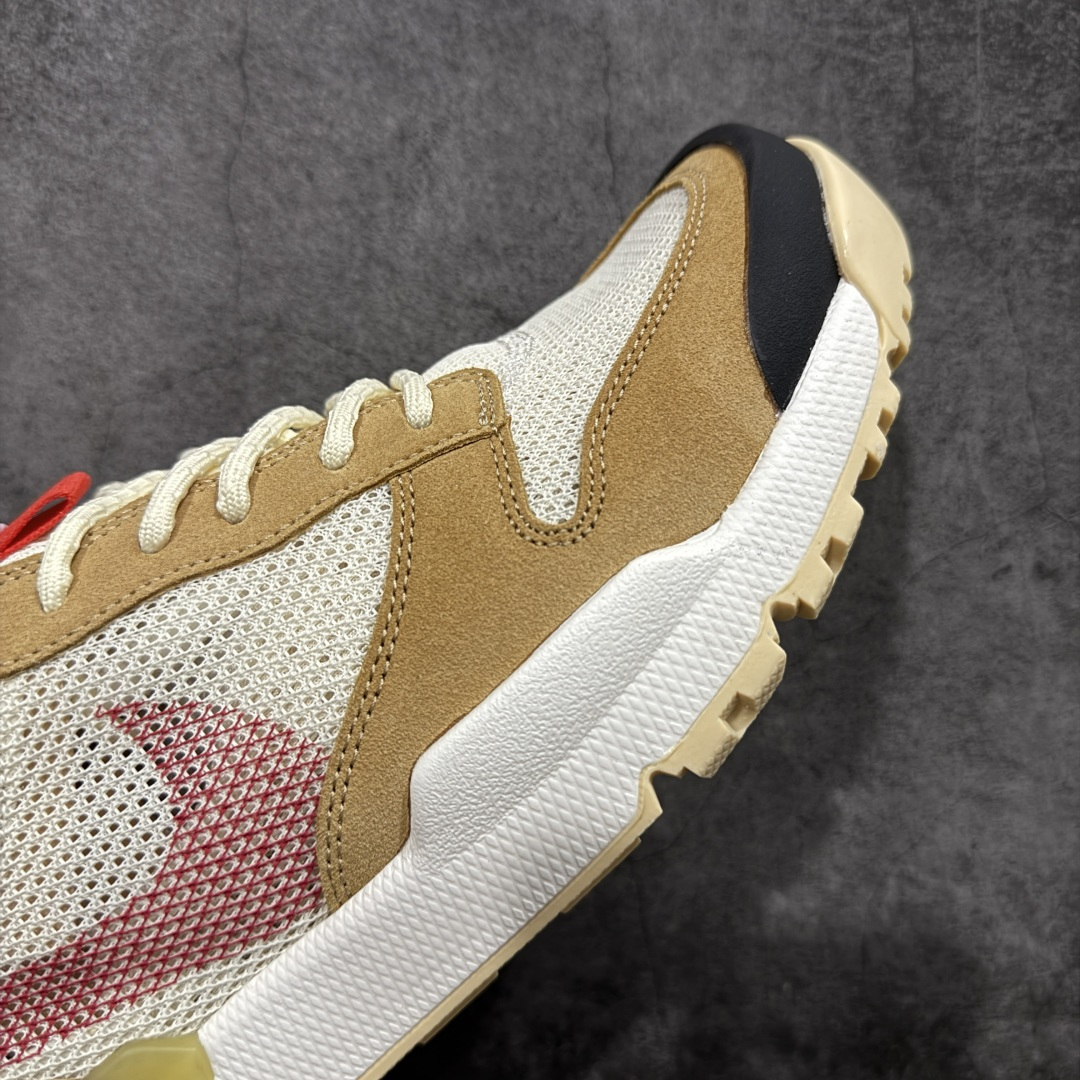 图片[6]-【先行首发版】Tom Sachs x NK Craft Mars Yard 2.0 联名宇航员神游太空百搭休闲运动透气慢跑鞋 复古做旧黄红勾 经过五年时间的等待，被视为神级球鞋之作的 Craft Mars Yard 终于以 2.0 的姿态回归。艺术家 Tom Sachs 在延续经典外观与配色组合的同时，将Craft Mars Yard 进行全面升级，以更加透气的涤纶经编针织网眼取代之前的特殊 Vectran 材质，并在鞋面上加入 X 型走线提高耐磨特性，而经过改良之后的 SFB 特种部队靴大底亦更加适合在城市环境着用，此外网面层和软木层的双内底设计更是为营造赤脚穿着体验特别优化 货号：IF2885 100 尺码：36 36.5 37.5 38 38.5 39 40 40.5 41 42 42.5 43 44 45 46-选品中心