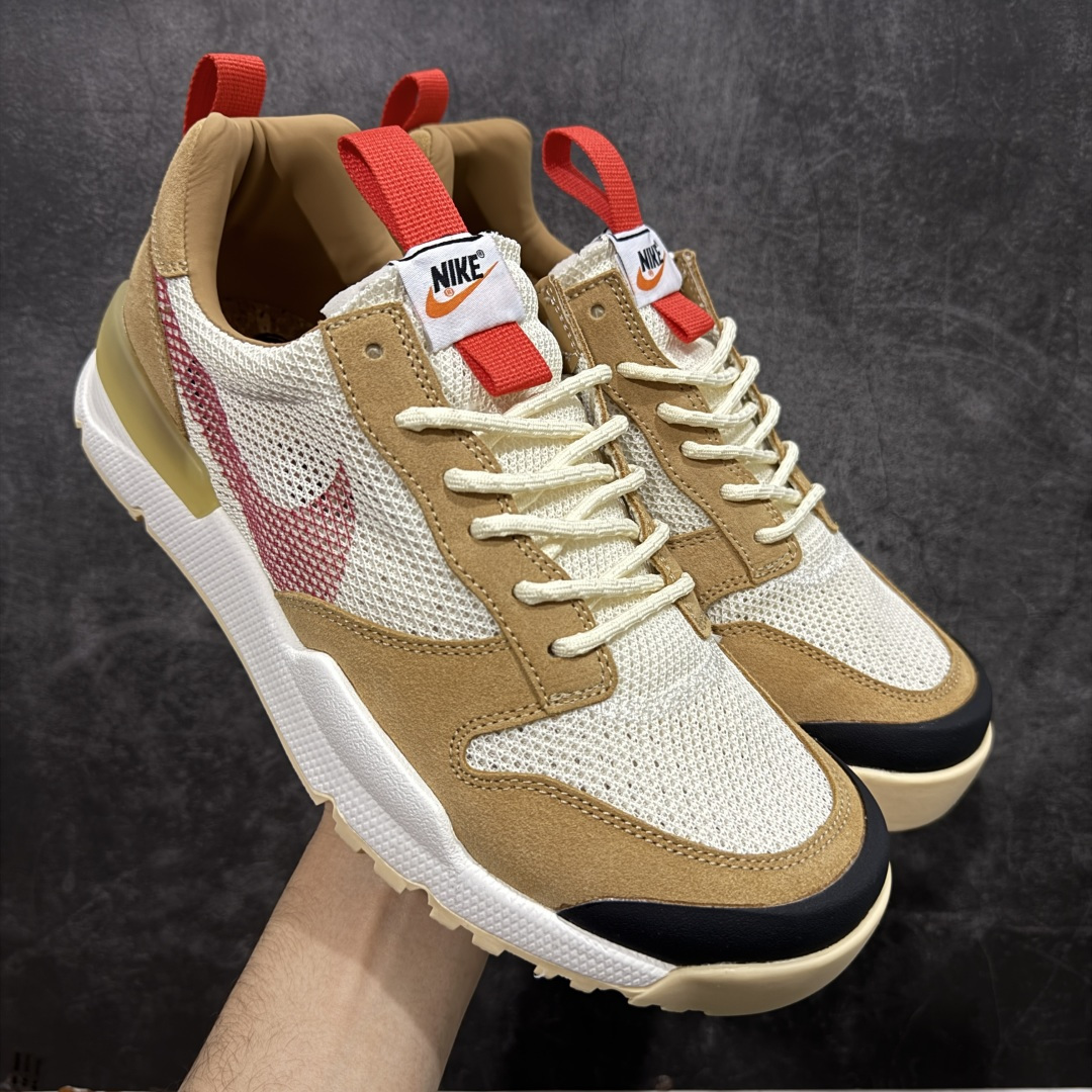 【先行首发版】Tom Sachs x NK Craft Mars Yard 2.0 联名宇航员神游太空百搭休闲运动透气慢跑鞋 复古做旧黄红勾 经过五年时间的等待，被视为神级球鞋之作的 Craft Mars Yard 终于以 2.0 的姿态回归。艺术家 Tom Sachs 在延续经典外观与配色组合的同时，将Craft Mars Yard 进行全面升级，以更加透气的涤纶经编针织网眼取代之前的特殊 Vectran 材质，并在鞋面上加入 X 型走线提高耐磨特性，而经过改良之后的 SFB 特种部队靴大底亦更加适合在城市环境着用，此外网面层和软木层的双内底设计更是为营造赤脚穿着体验特别优化 货号：IF2885 100 尺码：36 36.5 37.5 38 38.5 39 40 40.5 41 42 42.5 43 44 45 46-选品中心