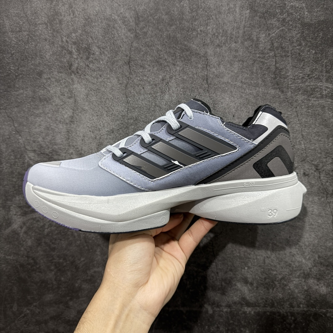 图片[2]-【HD纯原版】Adidas EQUIPMENT ADIOS PRO 舒适百搭耐磨 低帮 休闲跑步鞋 作为一款为精英跑者们量身定制的竞速跑鞋，adizero adios Pro凝聚了各大洲精英跑者们的智慧，他们为此参与了多次测试训练。包括杰普科斯盖(Joyciline Jepkosgei) 和朗克斯·基普鲁托 (Rhonex Kipruto）在内的精英跑者为开发这款跑鞋的原型，提供了一次又一次的反馈。最先进的技术与跑者的积极性和创造力相结合，可爆发出巨大的能量，使得一切皆有可能。阿迪达斯设计团队研究了各种色系，以释放这种无以言表的能量。 货号：JQ3270 尺码：36-46（半）-选品中心