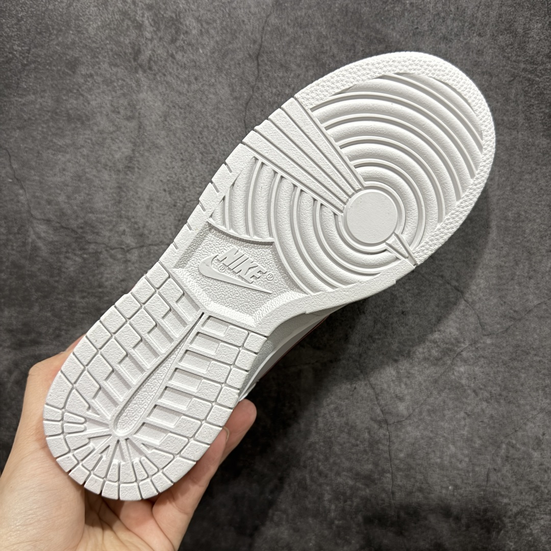 图片[9]-【史诗版】Nike Dunk Low 灰白 全网唯一全头层版本 正确低趴鞋头细节 拒绝偷工减料福利供应‼️ Nike推出特别版Dunk Low企划。此款Nike Dunk Low采用绒面革材质，鞋身左右侧均配有皮革质双 Swooshes蓝色搭配上白色。简洁干净的配色设计 绝对是日常出街上脚的不二选择 货号：IM6025 121 尺码：35.5 36 36.5 37.5 38 38.5 39 40 40.5 41 42-选品中心