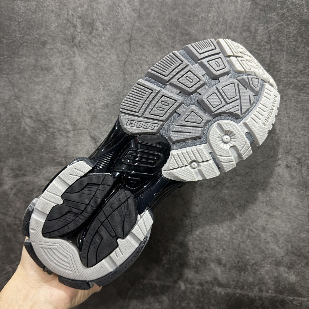 图片[9]-【纯原G5版本】Balenciaga Runner 巴黎世家7代 破坏风 手工做旧款复古老爹鞋 全新外贸版本 完美品质 超高性价比 拒绝高价杀猪 该款是通过溢胶 做旧 缝线等细节 展示了设计师 Demna的运动鞋风格 传递复古感 后侧板 翘起的鞋头 展示了 Demna 在结构上的未来构想 尺码：36 37 38 39 40 41 42 43 44 45 46-选品中心