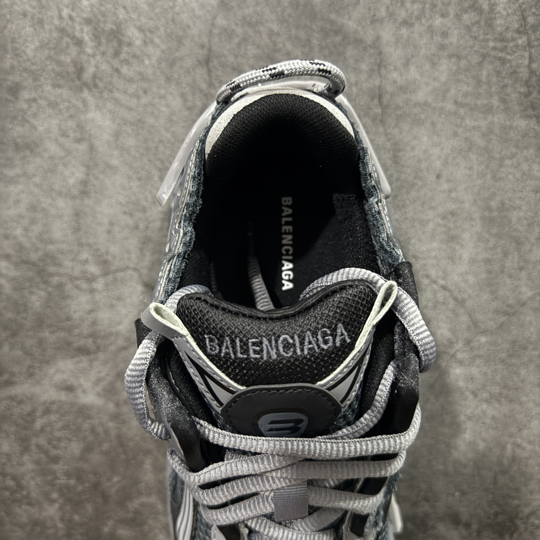 图片[8]-【纯原G5版本】Balenciaga Runner 巴黎世家7代 破坏风 手工做旧款复古老爹鞋 全新外贸版本 完美品质 超高性价比 拒绝高价杀猪 该款是通过溢胶 做旧 缝线等细节 展示了设计师 Demna的运动鞋风格 传递复古感 后侧板 翘起的鞋头 展示了 Demna 在结构上的未来构想 尺码：36 37 38 39 40 41 42 43 44 45 46-选品中心