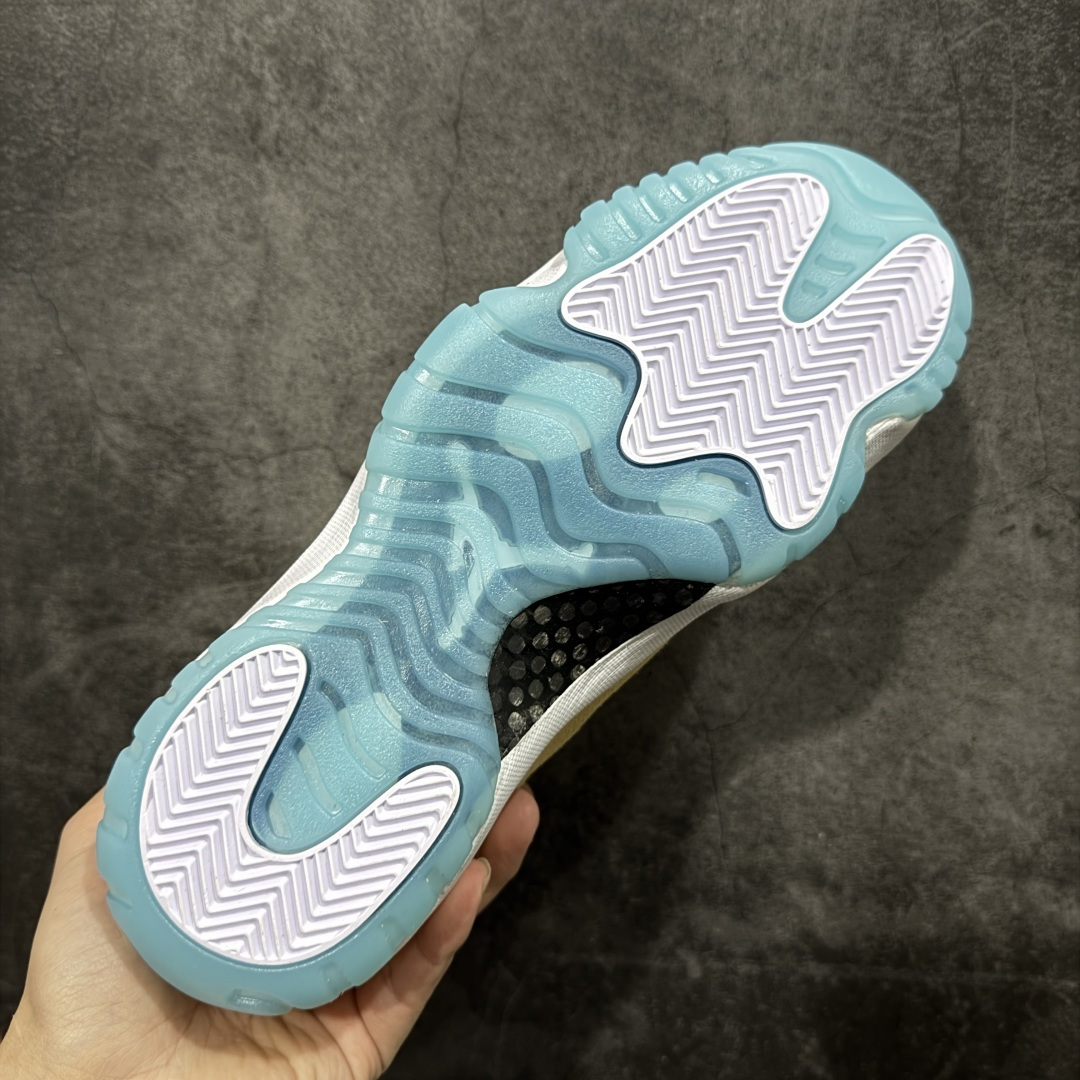 图片[9]-【KZ神版】Air Jordan AJ11 \”H-Town\” AJ11 乔11休斯顿限定 IO8960-707 市场中端王者 耗时半年巨作 全套原纸板楦头开发 确保原汁原味 完美呈现11代版型 此版本只针对中端市场 皮料材质有所更替 其他数据细节工艺流程均保持一致绝不口嗨 细节品控鞋型随意秒杀市面3XX 原楦原档案数据开模打造 原厂中底拉帮钢印 原厂进口漆皮 防冻不开裂 原装鞋撑 水晶大底正确色度色泽 原楦原数据刺绣 原厂车缝走线及对位 毫厘不差 飞人logo采用原数据电脑刺绣 原装正品碳纤维真实碳板 增强抗扭 原内标 原盒标 正确官方原盒 防氧化水晶外底 原厂配套全掌solo气垫 进口港宝加持 后跟自然饱满 全鞋荧光划线卡点 追求极致完美 每一双都是工艺品 多重QC质检 超越公司货的品控标准 实实在在的免检产品 尺码：36 36.5 37.5 38 38.5 39 40 40.5 41 42 42.5 43 44 44.5 45 46 47.5-选品中心