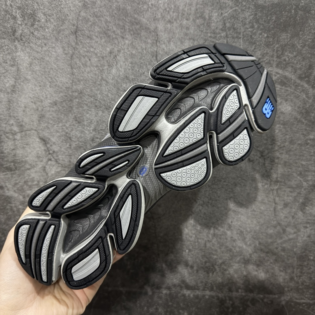 图片[9]-【纯原版】New Balance 新百伦 NB2000 网面休闲鞋 U20009MI NB官方重磅新品 一款融合复古设计与现代科技的跑鞋，以其经典的造型和舒适脚感，成为2025年复古潮流爱好的推荐单品。 极具视觉冲击力的5根ABZORB单元，以及无缝鞋面的设计，加上3M反光材质的装饰，比之前推出的9060系列更夸张，更具未来感。 尺码：36-46.5-选品中心