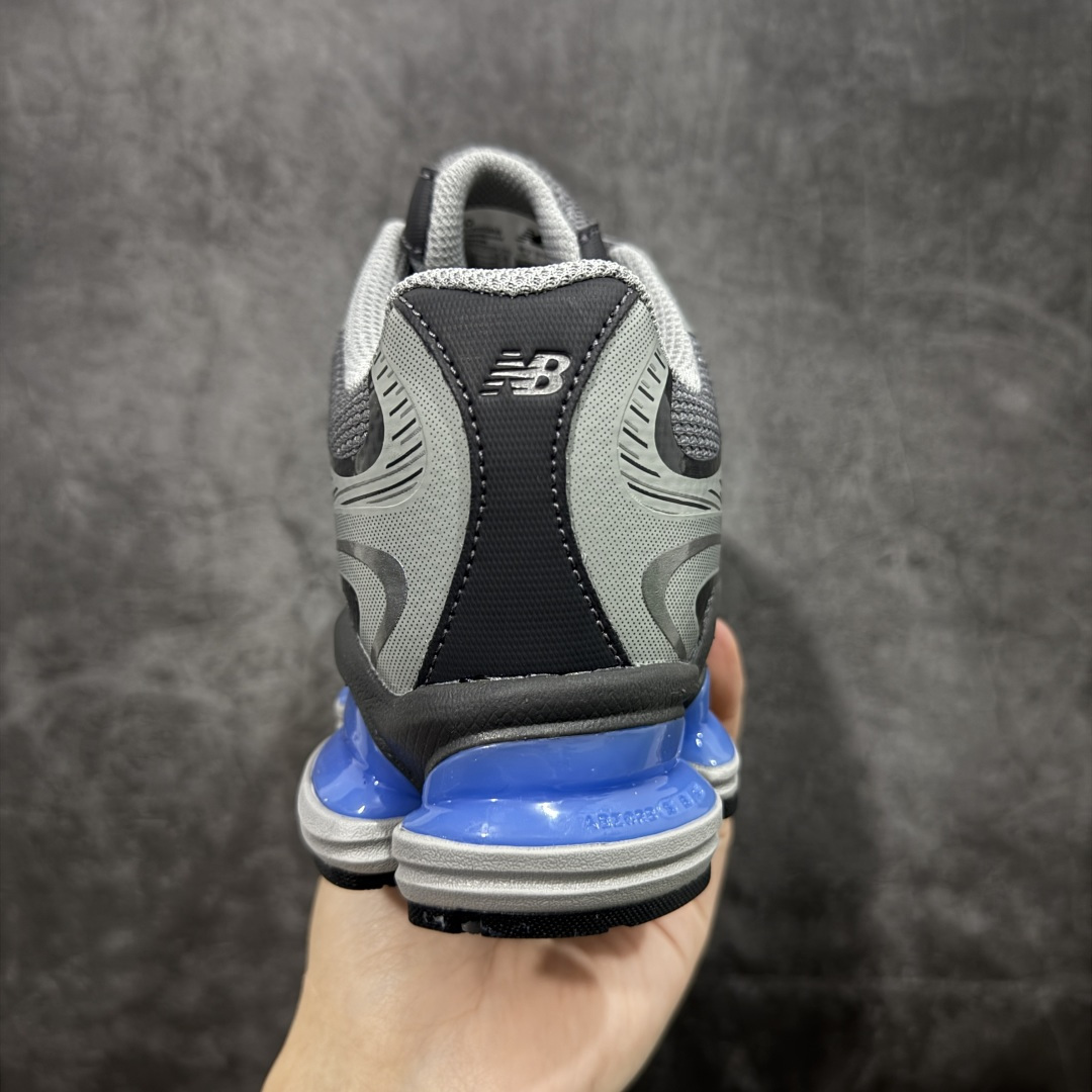 图片[4]-【纯原版】New Balance 新百伦 NB2000 网面休闲鞋 U20009MI NB官方重磅新品 一款融合复古设计与现代科技的跑鞋，以其经典的造型和舒适脚感，成为2025年复古潮流爱好的推荐单品。 极具视觉冲击力的5根ABZORB单元，以及无缝鞋面的设计，加上3M反光材质的装饰，比之前推出的9060系列更夸张，更具未来感。 尺码：36-46.5-选品中心