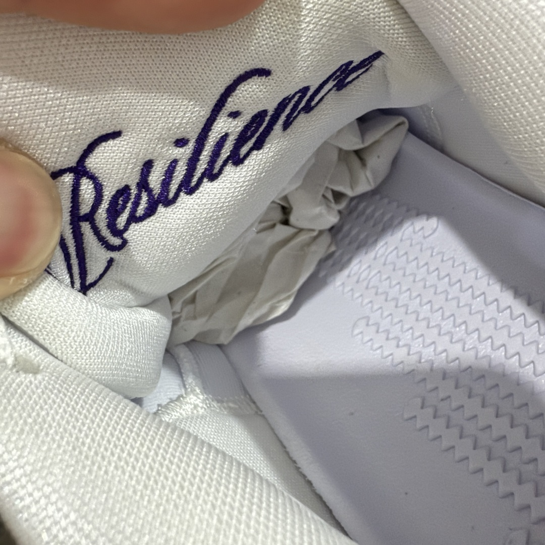 图片[7]-【灭世纯原】NK Kobe 9 Low EM PE 科比九代舒适减震防滑低帮篮球鞋 白紫 IH1401-100 ✅原楦打造灵动版型 鞋头➕腰身➕后跟 360°无死角 ✅原厂工艺3层立体编织flyknit鞋面 厚度同步ZP吊打市场“纯原” ✅原厂碳板加持 立体感区分市场货品 ✅区分市场货品🌪过验级拉帮细节 ✅内置全新复刻版中底鞋垫 REACT缓震 密度增加抗衰减 ✅针对海外市场增加 47.5 满足精英选手实战需求 最强科9 灭世制造 用实力让情怀落地 👊🏻 尺码：39 40 40.5 41 42 42.5 43 44 44.5 45 46 47.5-选品中心