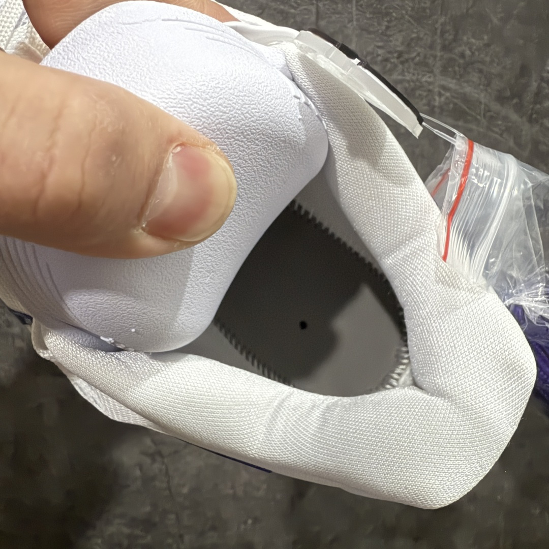 图片[8]-【灭世纯原】NK Kobe 9 Low EM PE 科比九代舒适减震防滑低帮篮球鞋 白紫 IH1401-100 ✅原楦打造灵动版型 鞋头➕腰身➕后跟 360°无死角 ✅原厂工艺3层立体编织flyknit鞋面 厚度同步ZP吊打市场“纯原” ✅原厂碳板加持 立体感区分市场货品 ✅区分市场货品🌪过验级拉帮细节 ✅内置全新复刻版中底鞋垫 REACT缓震 密度增加抗衰减 ✅针对海外市场增加 47.5 满足精英选手实战需求 最强科9 灭世制造 用实力让情怀落地 👊🏻 尺码：39 40 40.5 41 42 42.5 43 44 44.5 45 46 47.5-选品中心