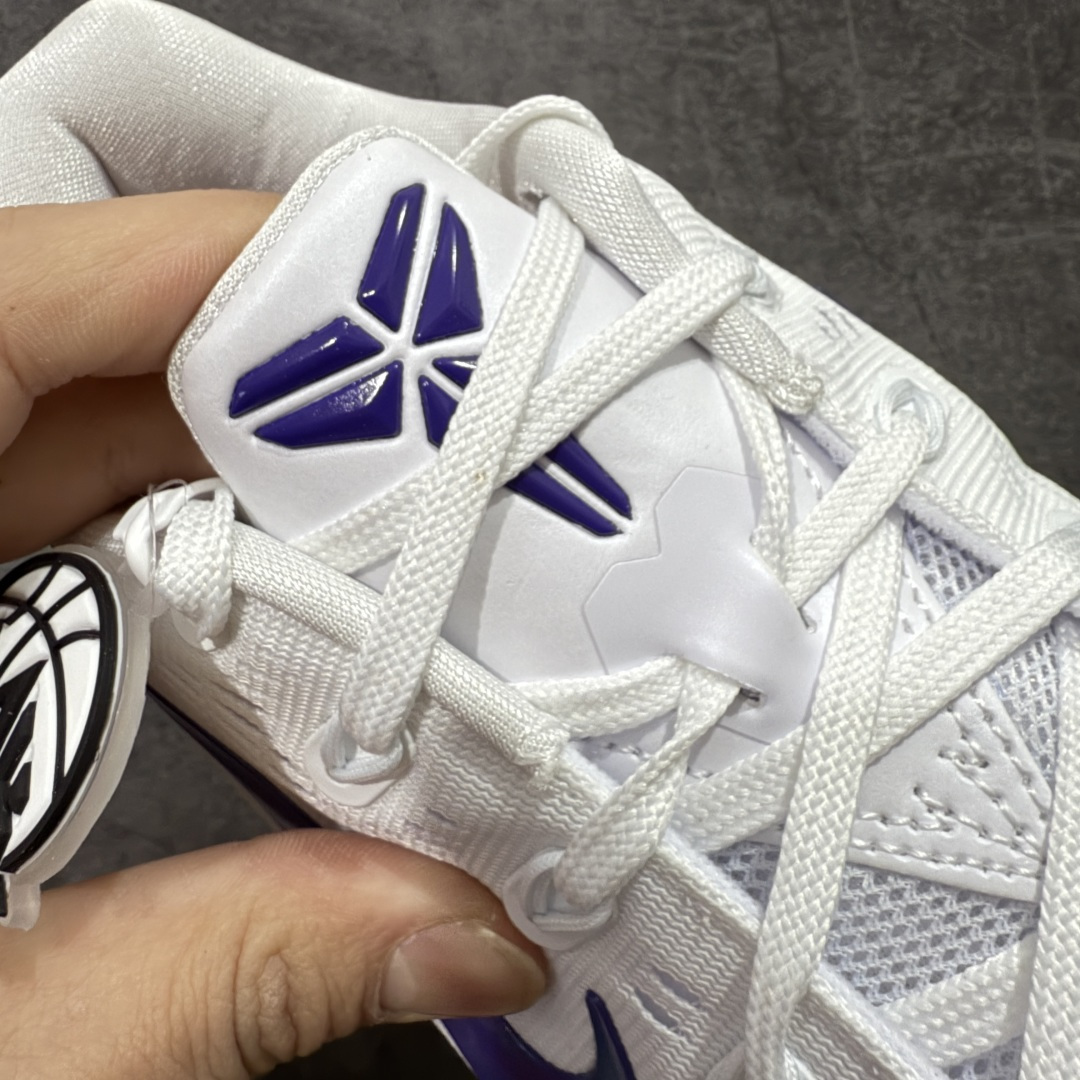 图片[6]-【灭世纯原】NK Kobe 9 Low EM PE 科比九代舒适减震防滑低帮篮球鞋 白紫 IH1401-100 ✅原楦打造灵动版型 鞋头➕腰身➕后跟 360°无死角 ✅原厂工艺3层立体编织flyknit鞋面 厚度同步ZP吊打市场“纯原” ✅原厂碳板加持 立体感区分市场货品 ✅区分市场货品🌪过验级拉帮细节 ✅内置全新复刻版中底鞋垫 REACT缓震 密度增加抗衰减 ✅针对海外市场增加 47.5 满足精英选手实战需求 最强科9 灭世制造 用实力让情怀落地 👊🏻 尺码：39 40 40.5 41 42 42.5 43 44 44.5 45 46 47.5-选品中心