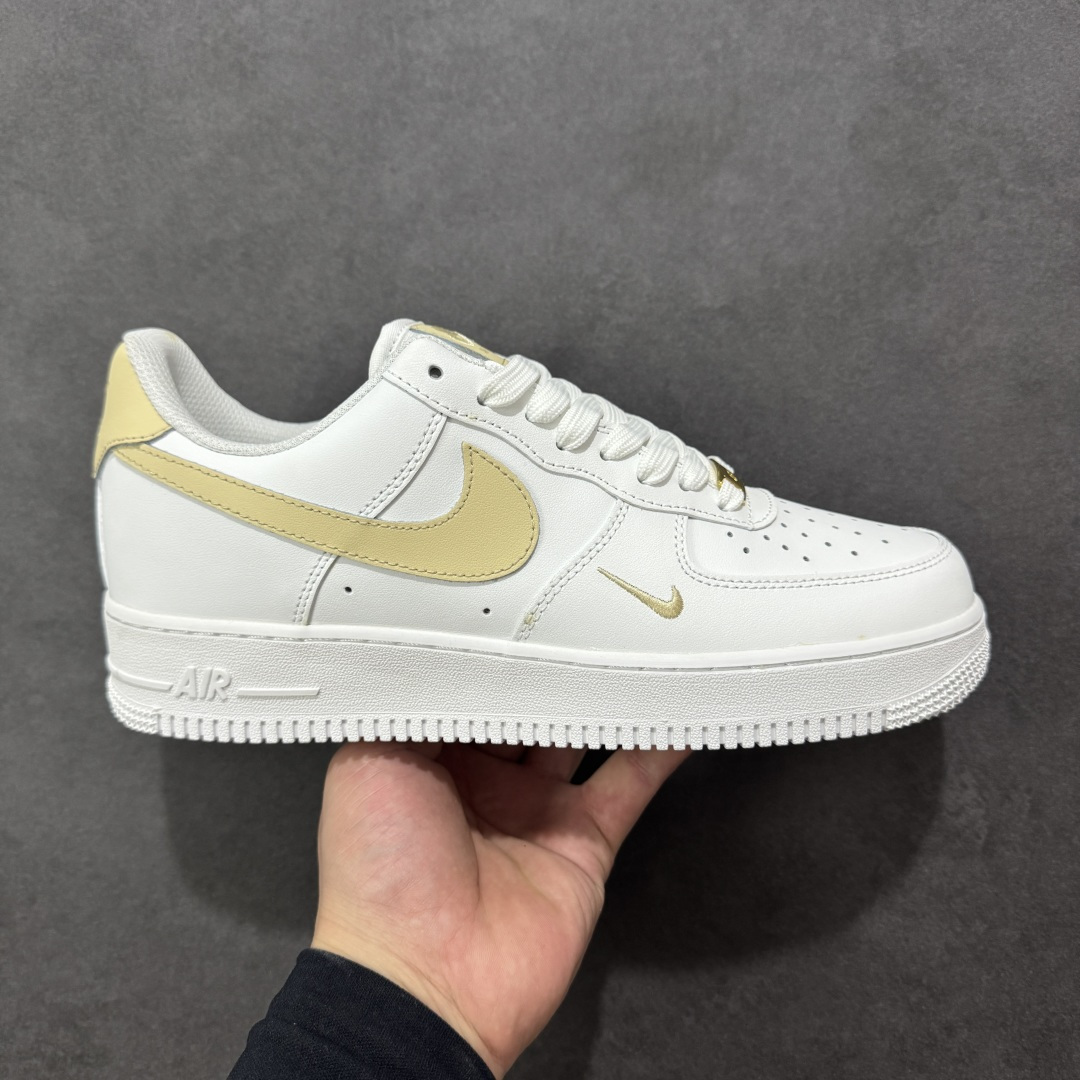 图片[12]-福利特价【GQ福利】Nike Air Force 1 Low 空军一号低帮运动休闲板鞋 原楦头原纸板 打造纯正空军版型 专注外贸渠道 全掌内置蜂窝气垫 原盒配件 原厂中底钢印、拉帮完美 尺码：36 36.5 37.5 38 38.5 39 40 40.5 41 42 42.5 43 44 44.5 45 编码：GQA160170-选品中心
