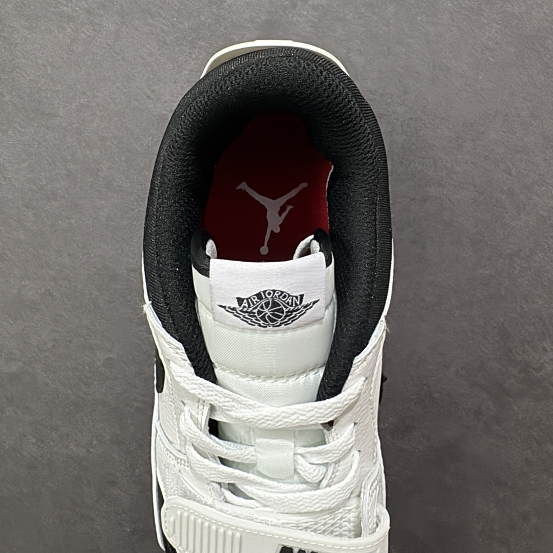 图片[7]-福利特价【GQ福利】Air Jordan Legacy AJ312 复古篮球鞋 市场最强独一档产物 全套原纸板楦头开发 原厂大底磨具加持立体防滑纹理 原档数据后跟TPU子母扣魔术贴 原装可视Air Sole气垫 原汁原味最完美的312代版型 唯一正确鞋头趴度弧度高度鞋身腰线 进口港宝加持 后跟自然饱满 全鞋荧光划线卡点 追求极致完美 每一双都是工艺品 多重QC质检 超越公司货的品控标准 实实在在的免检产品 鞋身采用了皮革材质打造 横跨鞋面的魔术贴十分吸睛 侧面的Swoosh Logo的一部分被鞋面遮挡了一部分 颇具玩味 魔术贴上标有NK标识 而鞋舌上是Jordan的经典红色飞翼Logo 后跟和鞋底均采用了AJ3的设计 后跟上同样也使用了经典的爆裂纹图案 货号：DV9127-101 尺码：36 36.5 37.5 38 38.5 39 40 40.5 41 42 42.5 43 44 44.5 45-选品中心