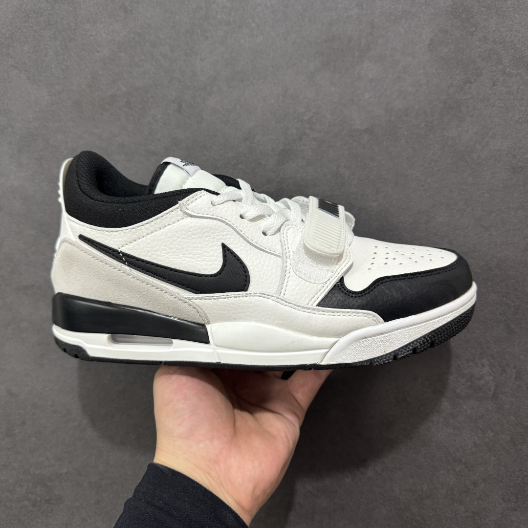 福利特价【GQ福利】Air Jordan Legacy AJ312 复古篮球鞋 市场最强独一档产物 全套原纸板楦头开发 原厂大底磨具加持立体防滑纹理 原档数据后跟TPU子母扣魔术贴 原装可视Air Sole气垫 原汁原味最完美的312代版型 唯一正确鞋头趴度弧度高度鞋身腰线 进口港宝加持 后跟自然饱满 全鞋荧光划线卡点 追求极致完美 每一双都是工艺品 多重QC质检 超越公司货的品控标准 实实在在的免检产品 鞋身采用了皮革材质打造 横跨鞋面的魔术贴十分吸睛 侧面的Swoosh Logo的一部分被鞋面遮挡了一部分 颇具玩味 魔术贴上标有NK标识 而鞋舌上是Jordan的经典红色飞翼Logo 后跟和鞋底均采用了AJ3的设计 后跟上同样也使用了经典的爆裂纹图案 货号：DV9127-101 尺码：36 36.5 37.5 38 38.5 39 40 40.5 41 42 42.5 43 44 44.5 45-选品中心