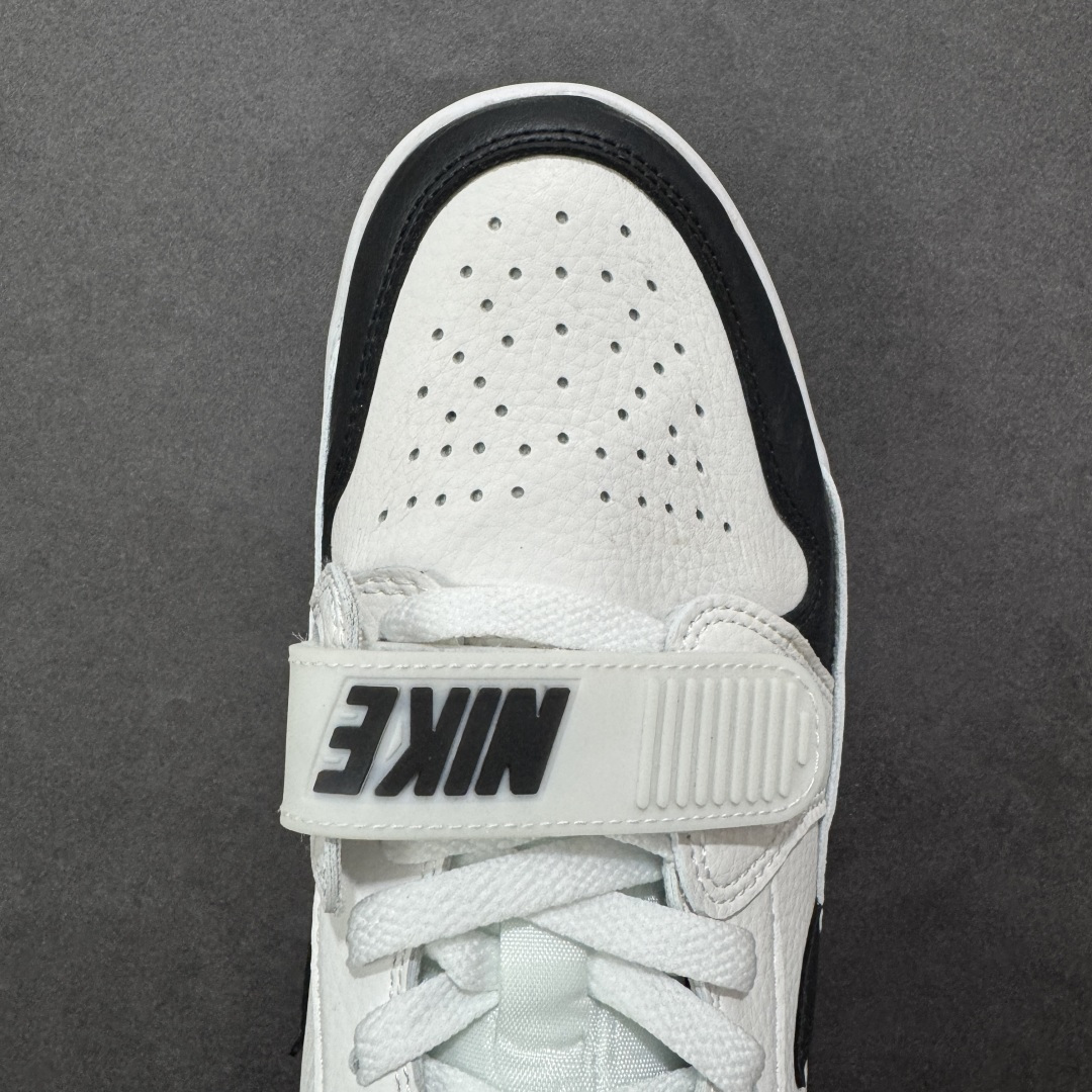 图片[8]-福利特价【GQ福利】Air Jordan Legacy AJ312 复古篮球鞋 市场最强独一档产物 全套原纸板楦头开发 原厂大底磨具加持立体防滑纹理 原档数据后跟TPU子母扣魔术贴 原装可视Air Sole气垫 原汁原味最完美的312代版型 唯一正确鞋头趴度弧度高度鞋身腰线 进口港宝加持 后跟自然饱满 全鞋荧光划线卡点 追求极致完美 每一双都是工艺品 多重QC质检 超越公司货的品控标准 实实在在的免检产品 鞋身采用了皮革材质打造 横跨鞋面的魔术贴十分吸睛 侧面的Swoosh Logo的一部分被鞋面遮挡了一部分 颇具玩味 魔术贴上标有NK标识 而鞋舌上是Jordan的经典红色飞翼Logo 后跟和鞋底均采用了AJ3的设计 后跟上同样也使用了经典的爆裂纹图案 货号：DV9127-101 尺码：36 36.5 37.5 38 38.5 39 40 40.5 41 42 42.5 43 44 44.5 45-选品中心