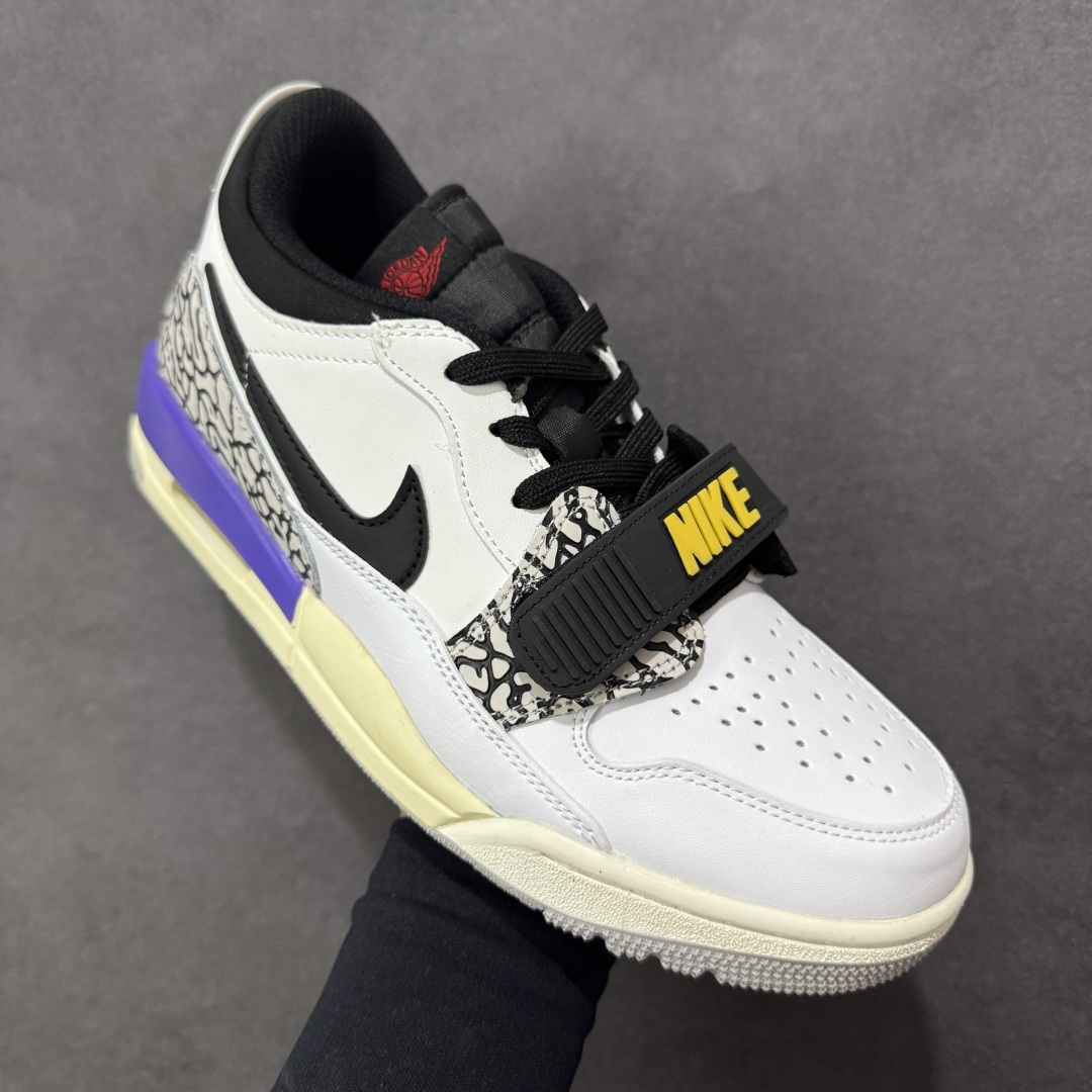 图片[3]-福利特价【GQ福利】Air Jordan Legacy AJ312 复古篮球鞋 市场最强独一档产物 全套原纸板楦头开发 原厂大底磨具加持立体防滑纹理 原档数据后跟TPU子母扣魔术贴 原装可视Air Sole气垫 原汁原味最完美的312代版型 唯一正确鞋头趴度弧度高度鞋身腰线 进口港宝加持 后跟自然饱满 全鞋荧光划线卡点 追求极致完美 每一双都是工艺品 多重QC质检 超越公司货的品控标准 实实在在的免检产品 鞋身采用了皮革材质打造 横跨鞋面的魔术贴十分吸睛 侧面的Swoosh Logo的一部分被鞋面遮挡了一部分 颇具玩味 魔术贴上标有NK标识 而鞋舌上是Jordan的经典红色飞翼Logo 后跟和鞋底均采用了AJ3的设计 后跟上同样也使用了经典的爆裂纹图案 货号：DV9127-101 尺码：36 36.5 37.5 38 38.5 39 40 40.5 41 42 42.5 43 44 44.5 45-选品中心