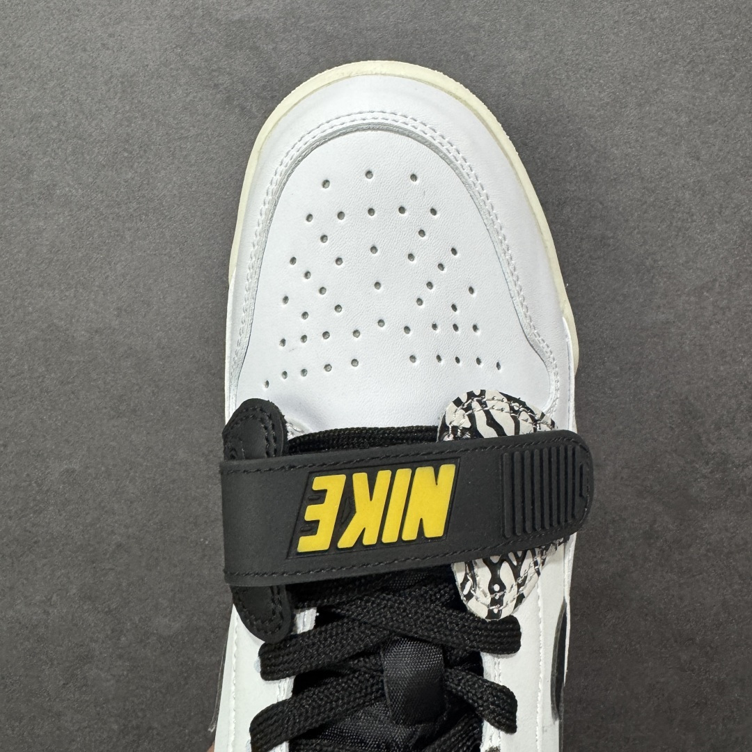 图片[8]-福利特价【GQ福利】Air Jordan Legacy AJ312 复古篮球鞋 市场最强独一档产物 全套原纸板楦头开发 原厂大底磨具加持立体防滑纹理 原档数据后跟TPU子母扣魔术贴 原装可视Air Sole气垫 原汁原味最完美的312代版型 唯一正确鞋头趴度弧度高度鞋身腰线 进口港宝加持 后跟自然饱满 全鞋荧光划线卡点 追求极致完美 每一双都是工艺品 多重QC质检 超越公司货的品控标准 实实在在的免检产品 鞋身采用了皮革材质打造 横跨鞋面的魔术贴十分吸睛 侧面的Swoosh Logo的一部分被鞋面遮挡了一部分 颇具玩味 魔术贴上标有NK标识 而鞋舌上是Jordan的经典红色飞翼Logo 后跟和鞋底均采用了AJ3的设计 后跟上同样也使用了经典的爆裂纹图案 货号：DV9127-101 尺码：36 36.5 37.5 38 38.5 39 40 40.5 41 42 42.5 43 44 44.5 45-选品中心