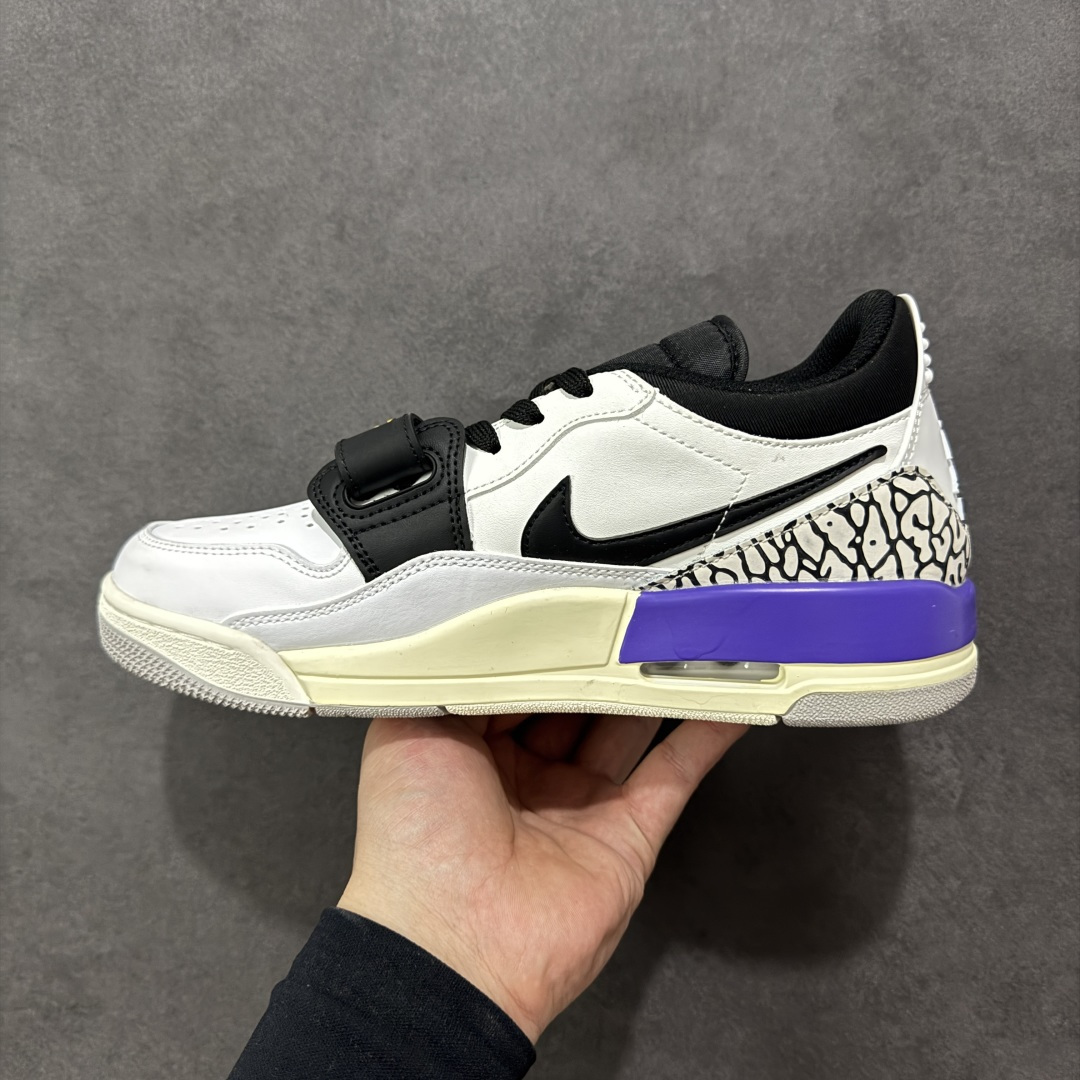 图片[2]-福利特价【GQ福利】Air Jordan Legacy AJ312 复古篮球鞋 市场最强独一档产物 全套原纸板楦头开发 原厂大底磨具加持立体防滑纹理 原档数据后跟TPU子母扣魔术贴 原装可视Air Sole气垫 原汁原味最完美的312代版型 唯一正确鞋头趴度弧度高度鞋身腰线 进口港宝加持 后跟自然饱满 全鞋荧光划线卡点 追求极致完美 每一双都是工艺品 多重QC质检 超越公司货的品控标准 实实在在的免检产品 鞋身采用了皮革材质打造 横跨鞋面的魔术贴十分吸睛 侧面的Swoosh Logo的一部分被鞋面遮挡了一部分 颇具玩味 魔术贴上标有NK标识 而鞋舌上是Jordan的经典红色飞翼Logo 后跟和鞋底均采用了AJ3的设计 后跟上同样也使用了经典的爆裂纹图案 货号：DV9127-101 尺码：36 36.5 37.5 38 38.5 39 40 40.5 41 42 42.5 43 44 44.5 45-选品中心