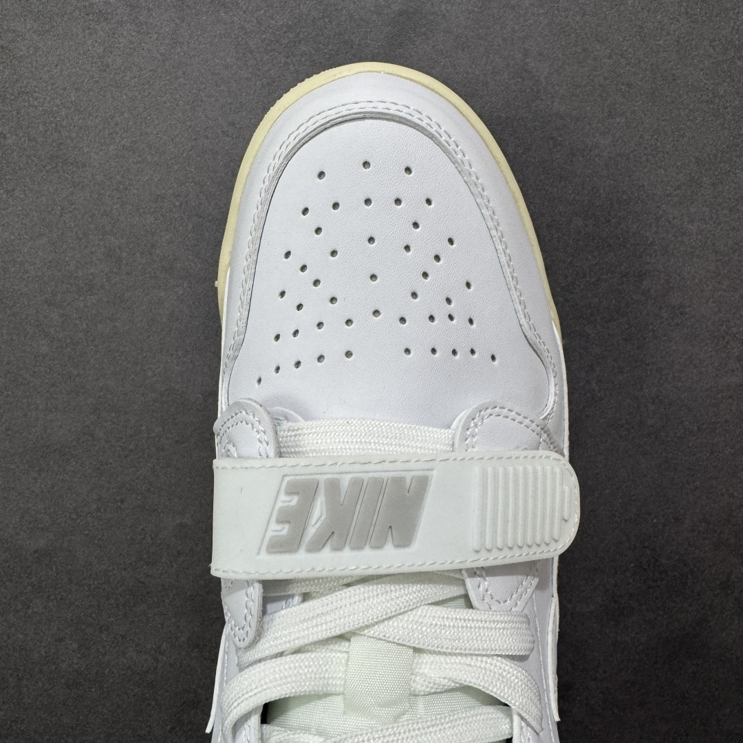 图片[8]-福利特价【GQ福利】Air Jordan Legacy AJ312 复古篮球鞋 市场最强独一档产物 全套原纸板楦头开发 原厂大底磨具加持立体防滑纹理 原档数据后跟TPU子母扣魔术贴 原装可视Air Sole气垫 原汁原味最完美的312代版型 唯一正确鞋头趴度弧度高度鞋身腰线 进口港宝加持 后跟自然饱满 全鞋荧光划线卡点 追求极致完美 每一双都是工艺品 多重QC质检 超越公司货的品控标准 实实在在的免检产品 鞋身采用了皮革材质打造 横跨鞋面的魔术贴十分吸睛 侧面的Swoosh Logo的一部分被鞋面遮挡了一部分 颇具玩味 魔术贴上标有NK标识 而鞋舌上是Jordan的经典红色飞翼Logo 后跟和鞋底均采用了AJ3的设计 后跟上同样也使用了经典的爆裂纹图案 货号：DV9127-101 尺码：36 36.5 37.5 38 38.5 39 40 40.5 41 42 42.5 43 44 44.5 45-选品中心