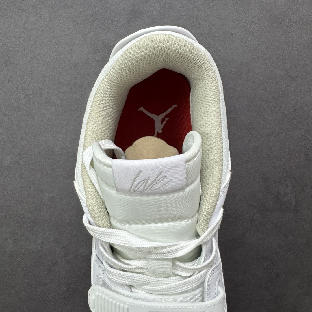 图片[7]-福利特价【GQ福利】Air Jordan Legacy AJ312 复古篮球鞋 市场最强独一档产物 全套原纸板楦头开发 原厂大底磨具加持立体防滑纹理 原档数据后跟TPU子母扣魔术贴 原装可视Air Sole气垫 原汁原味最完美的312代版型 唯一正确鞋头趴度弧度高度鞋身腰线 进口港宝加持 后跟自然饱满 全鞋荧光划线卡点 追求极致完美 每一双都是工艺品 多重QC质检 超越公司货的品控标准 实实在在的免检产品 鞋身采用了皮革材质打造 横跨鞋面的魔术贴十分吸睛 侧面的Swoosh Logo的一部分被鞋面遮挡了一部分 颇具玩味 魔术贴上标有NK标识 而鞋舌上是Jordan的经典红色飞翼Logo 后跟和鞋底均采用了AJ3的设计 后跟上同样也使用了经典的爆裂纹图案 货号：DV9127-101 尺码：36 36.5 37.5 38 38.5 39 40 40.5 41 42 42.5 43 44 44.5 45-选品中心