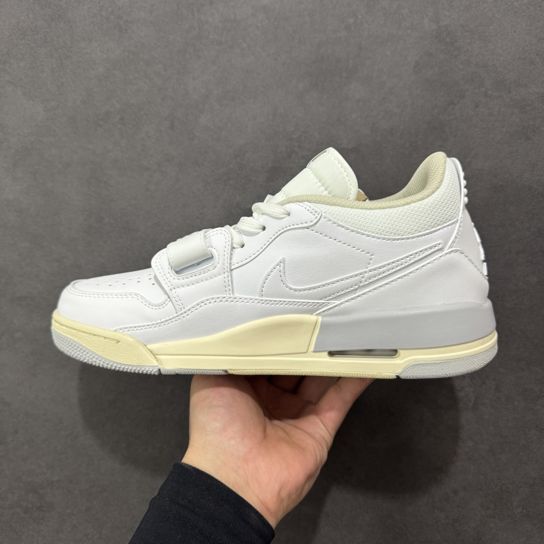 图片[2]-福利特价【GQ福利】Air Jordan Legacy AJ312 复古篮球鞋 市场最强独一档产物 全套原纸板楦头开发 原厂大底磨具加持立体防滑纹理 原档数据后跟TPU子母扣魔术贴 原装可视Air Sole气垫 原汁原味最完美的312代版型 唯一正确鞋头趴度弧度高度鞋身腰线 进口港宝加持 后跟自然饱满 全鞋荧光划线卡点 追求极致完美 每一双都是工艺品 多重QC质检 超越公司货的品控标准 实实在在的免检产品 鞋身采用了皮革材质打造 横跨鞋面的魔术贴十分吸睛 侧面的Swoosh Logo的一部分被鞋面遮挡了一部分 颇具玩味 魔术贴上标有NK标识 而鞋舌上是Jordan的经典红色飞翼Logo 后跟和鞋底均采用了AJ3的设计 后跟上同样也使用了经典的爆裂纹图案 货号：DV9127-101 尺码：36 36.5 37.5 38 38.5 39 40 40.5 41 42 42.5 43 44 44.5 45-选品中心