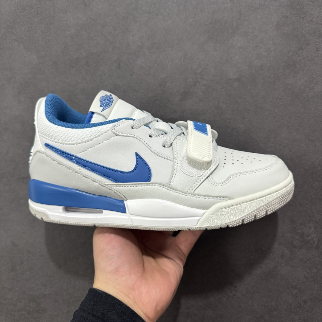 福利特价【GQ福利】Air Jordan Legacy AJ312 复古篮球鞋 市场最强独一档产物 全套原纸板楦头开发 原厂大底磨具加持立体防滑纹理 原档数据后跟TPU子母扣魔术贴 原装可视Air Sole气垫 原汁原味最完美的312代版型 唯一正确鞋头趴度弧度高度鞋身腰线 进口港宝加持 后跟自然饱满 全鞋荧光划线卡点 追求极致完美 每一双都是工艺品 多重QC质检 超越公司货的品控标准 实实在在的免检产品 鞋身采用了皮革材质打造 横跨鞋面的魔术贴十分吸睛 侧面的Swoosh Logo的一部分被鞋面遮挡了一部分 颇具玩味 魔术贴上标有NK标识 而鞋舌上是Jordan的经典红色飞翼Logo 后跟和鞋底均采用了AJ3的设计 后跟上同样也使用了经典的爆裂纹图案 货号：DV9127-101 尺码：36 36.5 37.5 38 38.5 39 40 40.5 41 42 42.5 43 44 44.5 45-选品中心