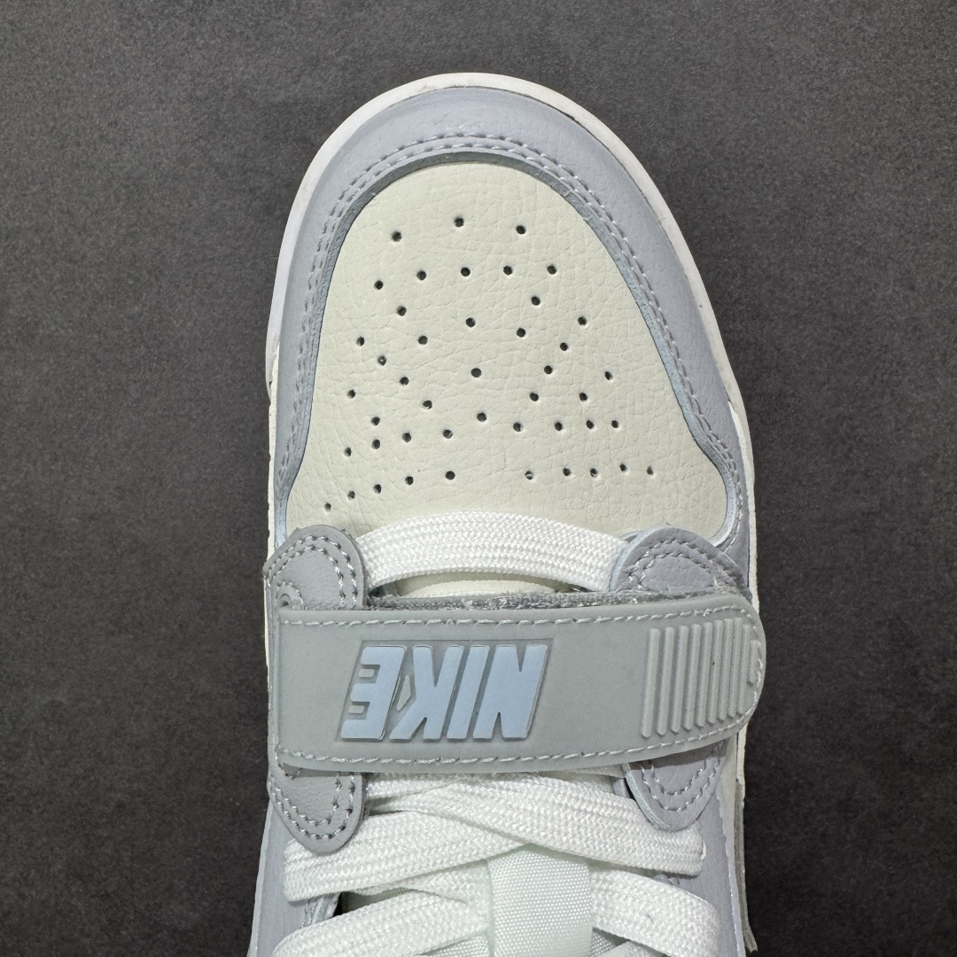 图片[8]-福利特价【GQ福利】Air Jordan Legacy AJ312 复古篮球鞋 市场最强独一档产物 全套原纸板楦头开发 原厂大底磨具加持立体防滑纹理 原档数据后跟TPU子母扣魔术贴 原装可视Air Sole气垫 原汁原味最完美的312代版型 唯一正确鞋头趴度弧度高度鞋身腰线 进口港宝加持 后跟自然饱满 全鞋荧光划线卡点 追求极致完美 每一双都是工艺品 多重QC质检 超越公司货的品控标准 实实在在的免检产品 鞋身采用了皮革材质打造 横跨鞋面的魔术贴十分吸睛 侧面的Swoosh Logo的一部分被鞋面遮挡了一部分 颇具玩味 魔术贴上标有NK标识 而鞋舌上是Jordan的经典红色飞翼Logo 后跟和鞋底均采用了AJ3的设计 后跟上同样也使用了经典的爆裂纹图案 货号：DV9127-101 尺码：36 36.5 37.5 38 38.5 39 40 40.5 41 42 42.5 43 44 44.5 45-选品中心