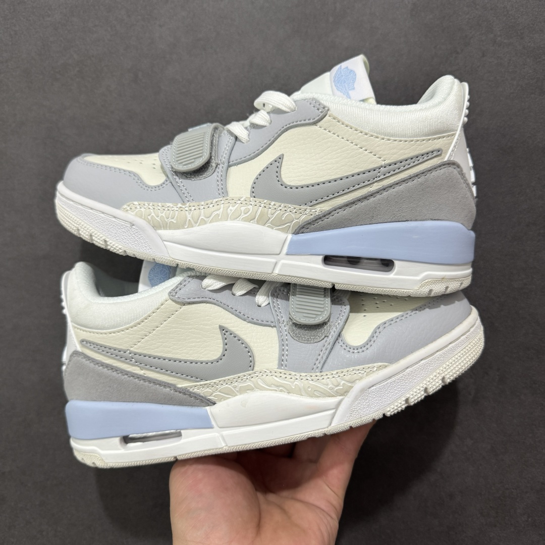 图片[9]-福利特价【GQ福利】Air Jordan Legacy AJ312 复古篮球鞋 市场最强独一档产物 全套原纸板楦头开发 原厂大底磨具加持立体防滑纹理 原档数据后跟TPU子母扣魔术贴 原装可视Air Sole气垫 原汁原味最完美的312代版型 唯一正确鞋头趴度弧度高度鞋身腰线 进口港宝加持 后跟自然饱满 全鞋荧光划线卡点 追求极致完美 每一双都是工艺品 多重QC质检 超越公司货的品控标准 实实在在的免检产品 鞋身采用了皮革材质打造 横跨鞋面的魔术贴十分吸睛 侧面的Swoosh Logo的一部分被鞋面遮挡了一部分 颇具玩味 魔术贴上标有NK标识 而鞋舌上是Jordan的经典红色飞翼Logo 后跟和鞋底均采用了AJ3的设计 后跟上同样也使用了经典的爆裂纹图案 货号：DV9127-101 尺码：36 36.5 37.5 38 38.5 39 40 40.5 41 42 42.5 43 44 44.5 45-选品中心