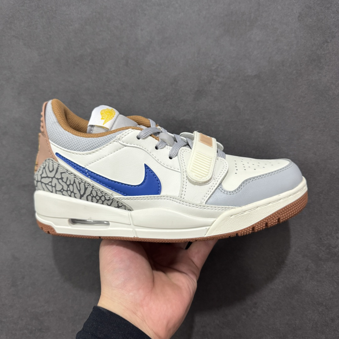 福利特价【GQ福利】Air Jordan Legacy AJ312 复古篮球鞋 市场最强独一档产物 全套原纸板楦头开发 原厂大底磨具加持立体防滑纹理 原档数据后跟TPU子母扣魔术贴 原装可视Air Sole气垫 原汁原味最完美的312代版型 唯一正确鞋头趴度弧度高度鞋身腰线 进口港宝加持 后跟自然饱满 全鞋荧光划线卡点 追求极致完美 每一双都是工艺品 多重QC质检 超越公司货的品控标准 实实在在的免检产品 鞋身采用了皮革材质打造 横跨鞋面的魔术贴十分吸睛 侧面的Swoosh Logo的一部分被鞋面遮挡了一部分 颇具玩味 魔术贴上标有NK标识 而鞋舌上是Jordan的经典红色飞翼Logo 后跟和鞋底均采用了AJ3的设计 后跟上同样也使用了经典的爆裂纹图案 货号：DV9127-101 尺码：36 36.5 37.5 38 38.5 39 40 40.5 41 42 42.5 43 44 44.5 45-选品中心