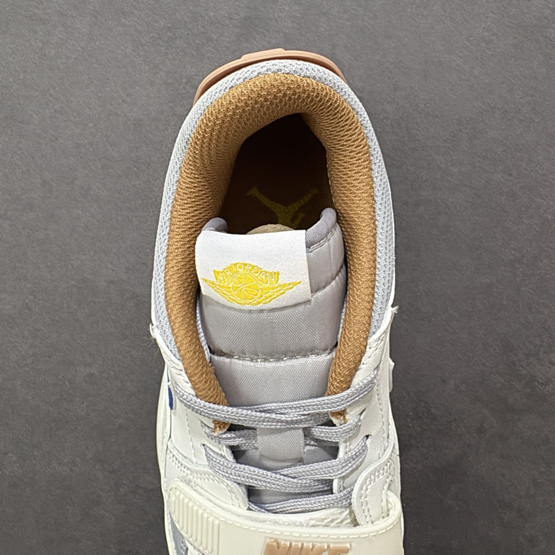 图片[7]-福利特价【GQ福利】Air Jordan Legacy AJ312 复古篮球鞋 市场最强独一档产物 全套原纸板楦头开发 原厂大底磨具加持立体防滑纹理 原档数据后跟TPU子母扣魔术贴 原装可视Air Sole气垫 原汁原味最完美的312代版型 唯一正确鞋头趴度弧度高度鞋身腰线 进口港宝加持 后跟自然饱满 全鞋荧光划线卡点 追求极致完美 每一双都是工艺品 多重QC质检 超越公司货的品控标准 实实在在的免检产品 鞋身采用了皮革材质打造 横跨鞋面的魔术贴十分吸睛 侧面的Swoosh Logo的一部分被鞋面遮挡了一部分 颇具玩味 魔术贴上标有NK标识 而鞋舌上是Jordan的经典红色飞翼Logo 后跟和鞋底均采用了AJ3的设计 后跟上同样也使用了经典的爆裂纹图案 货号：DV9127-101 尺码：36 36.5 37.5 38 38.5 39 40 40.5 41 42 42.5 43 44 44.5 45-选品中心