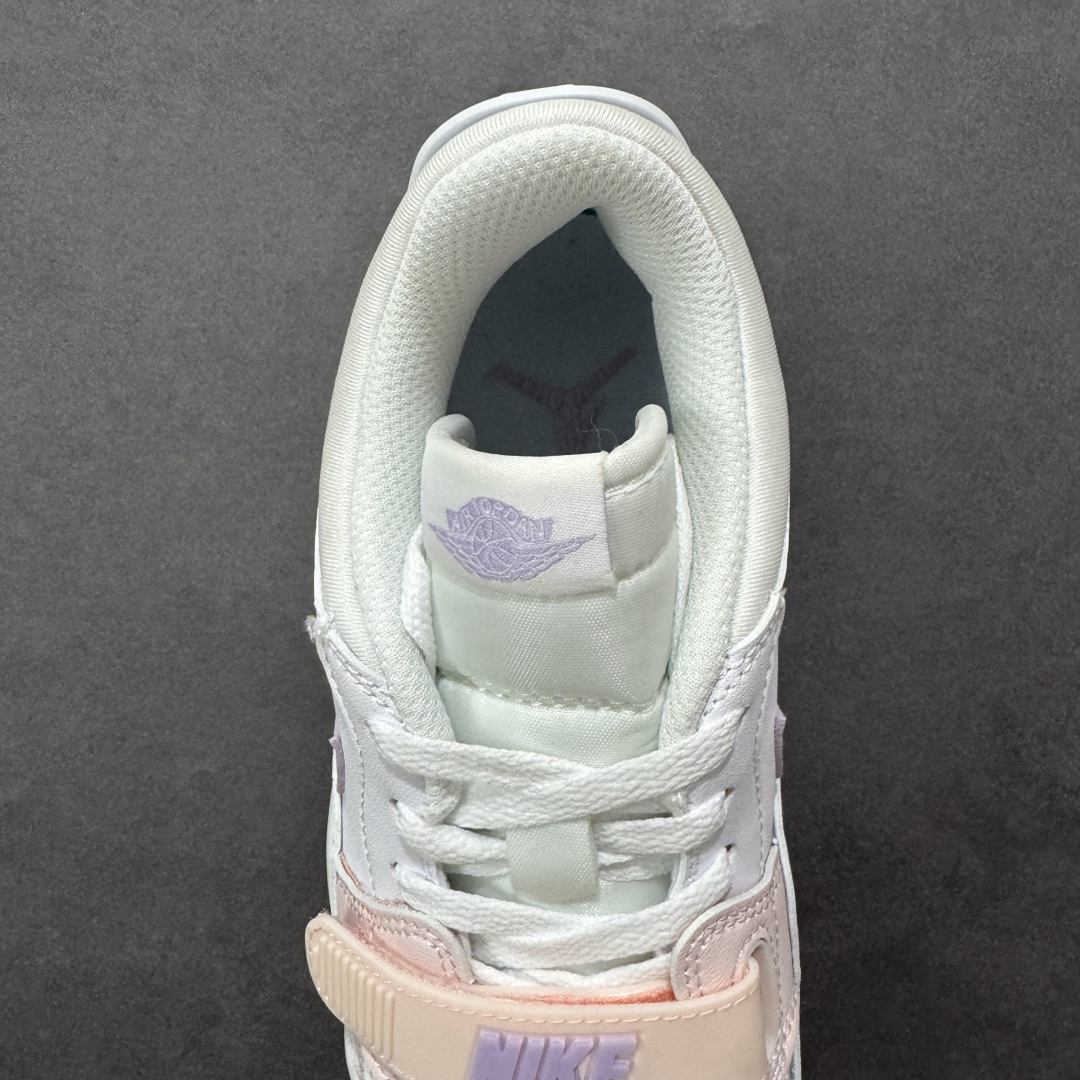 图片[7]-福利特价【GQ福利】Air Jordan Legacy AJ312 复古篮球鞋 市场最强独一档产物 全套原纸板楦头开发 原厂大底磨具加持立体防滑纹理 原档数据后跟TPU子母扣魔术贴 原装可视Air Sole气垫 原汁原味最完美的312代版型 唯一正确鞋头趴度弧度高度鞋身腰线 进口港宝加持 后跟自然饱满 全鞋荧光划线卡点 追求极致完美 每一双都是工艺品 多重QC质检 超越公司货的品控标准 实实在在的免检产品 鞋身采用了皮革材质打造 横跨鞋面的魔术贴十分吸睛 侧面的Swoosh Logo的一部分被鞋面遮挡了一部分 颇具玩味 魔术贴上标有NK标识 而鞋舌上是Jordan的经典红色飞翼Logo 后跟和鞋底均采用了AJ3的设计 后跟上同样也使用了经典的爆裂纹图案 货号：DV9127-101 尺码：36 36.5 37.5 38 38.5 39 40 40.5 41 42 42.5 43 44 44.5 45-选品中心