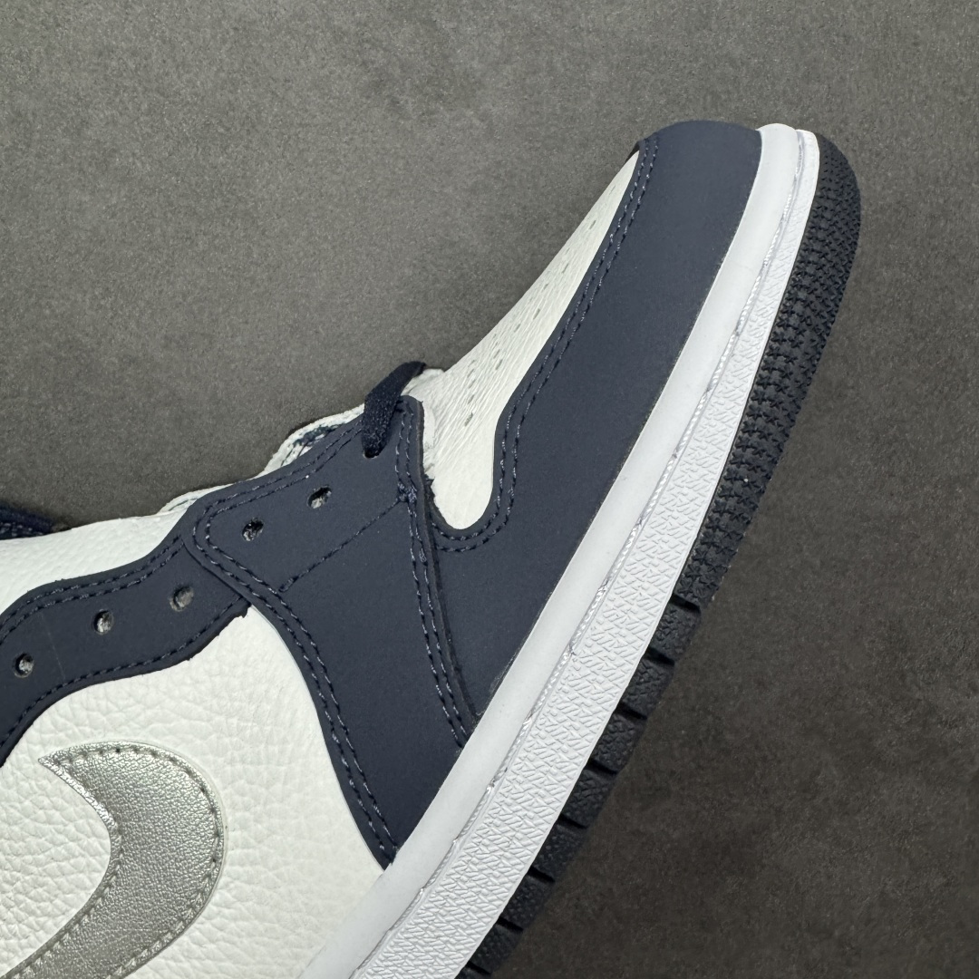 图片[5]-【公司级头层版】Air Jordan 1 High OG 高帮 AJ1 乔丹1代 aj1 乔1 高邦 金人吊牌 乔丹篮球鞋系列DC1788-100 采用正确头层皮组合荔枝纹头层皮革鞋面材质 中底注胶孔及缜密中底拉帮工艺 内置气垫及耐磨橡胶大底 尺码：36-47带半码-选品中心