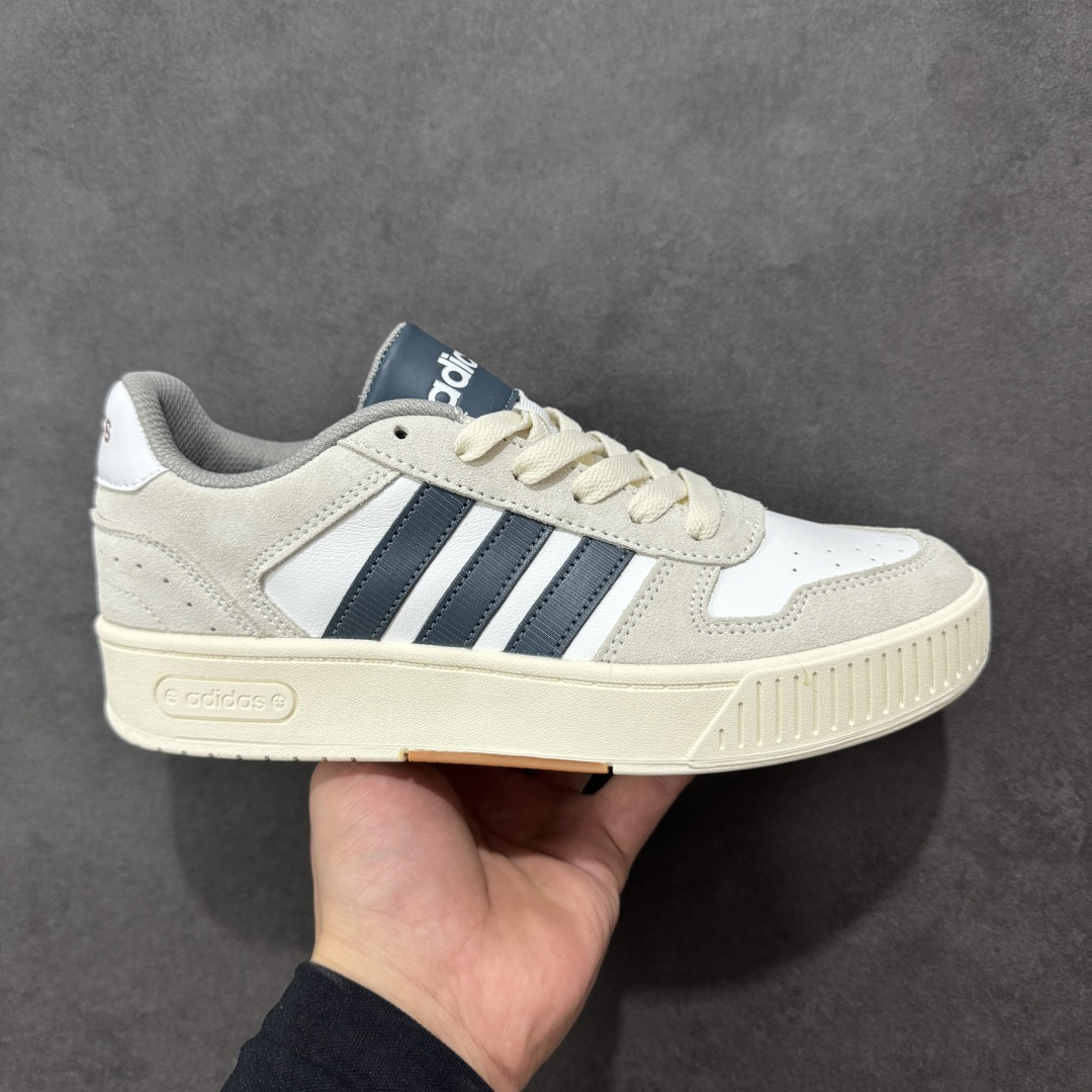 【公司级】Ad D-Pad Classic 复古低帮百搭休闲板鞋 复古风刮了这么久，花里胡哨的设计是真不少，时不时总得来点简约平衡一下。鞋型这边没啥特别，总之就复古。配色情况也差不多，不过关键位置上的几抹亮色点缀，倒是大幅提高了颜值和辨识度！材质方面突出一个稳，整个质感基本挑不出什么毛病。这样组合出来的鞋子，要说有多出彩那是没有，但日常通勤想必会很好用。 货号：JH8812 尺码：36 36.5 37 38 38.5 39 40 40.5 41 42 42.5 43 44 44.5 45 编码：YBB210220-选品中心