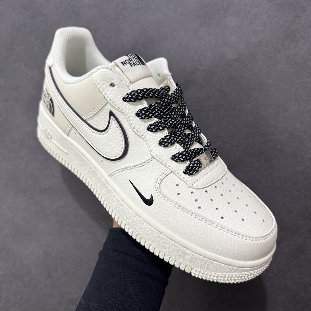 图片[3]-【定制版】NIke Air Force 1 \’07 Low 北面联名——白勾黑边”空军一号 低帮 运动鞋 休闲鞋 折边针车 工艺难度大 原楦头原纸板 原装鞋盒 定制五金配件 内置全掌气垫 原厂鞋底 货号：CS5288-062 尺码：36 36.5 37.5 38 38.5 39 40 40.5 41 42 42.5 43 44 44.5 45 编码：CCB310320-选品中心